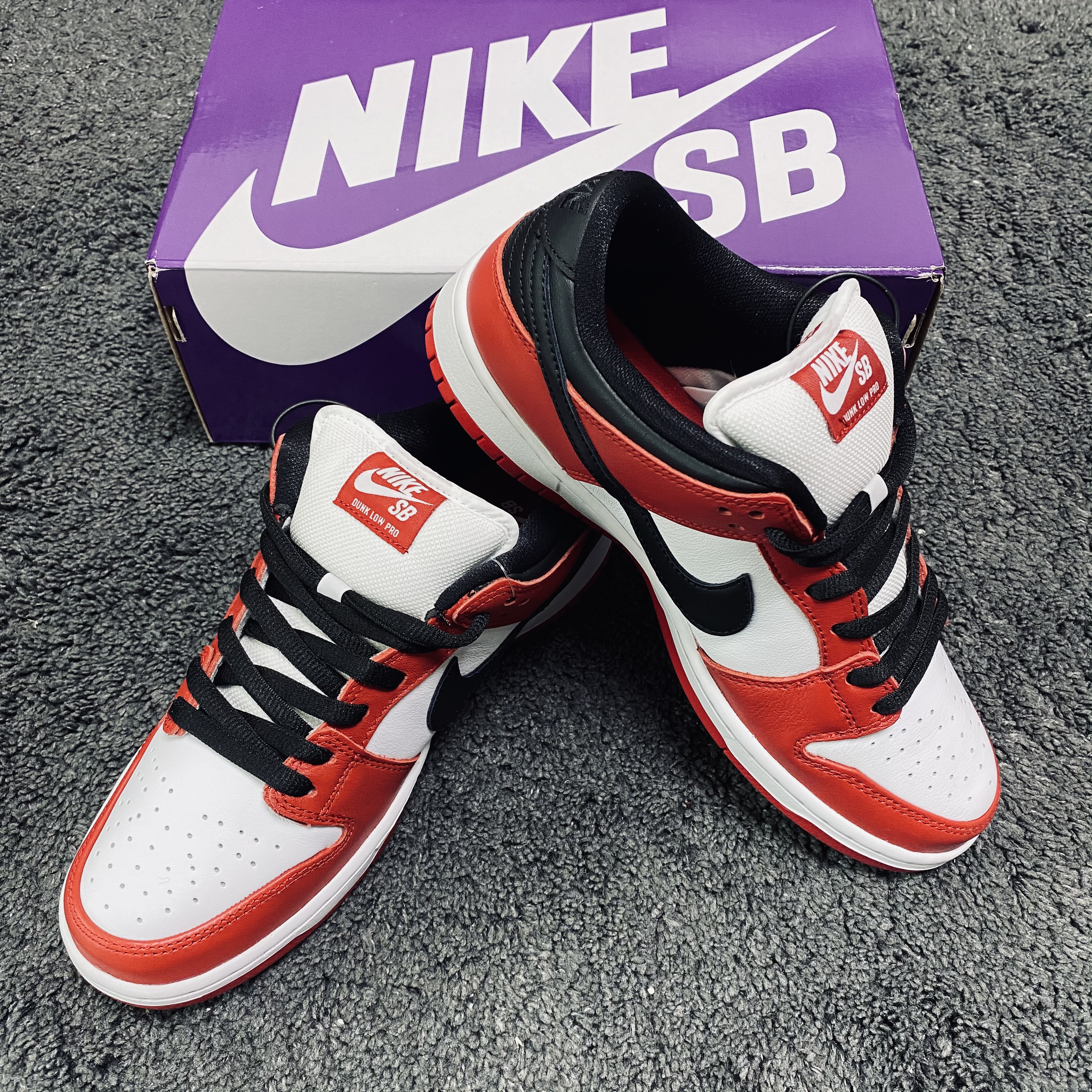 Nike SB Dunk Low Pro Chicago 착용 스타일