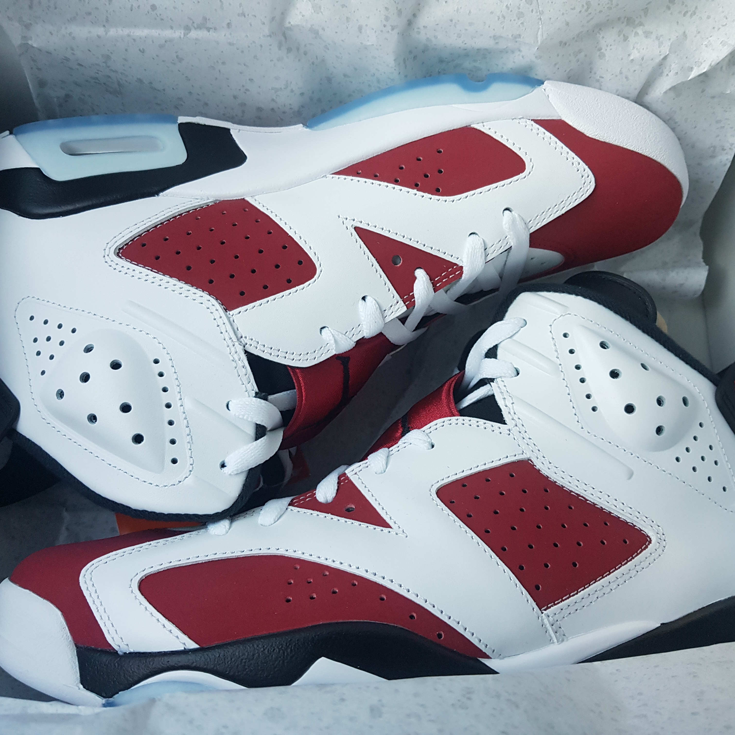 Jordan 6 Retro Carmine 2021 착용 스타일 - 1