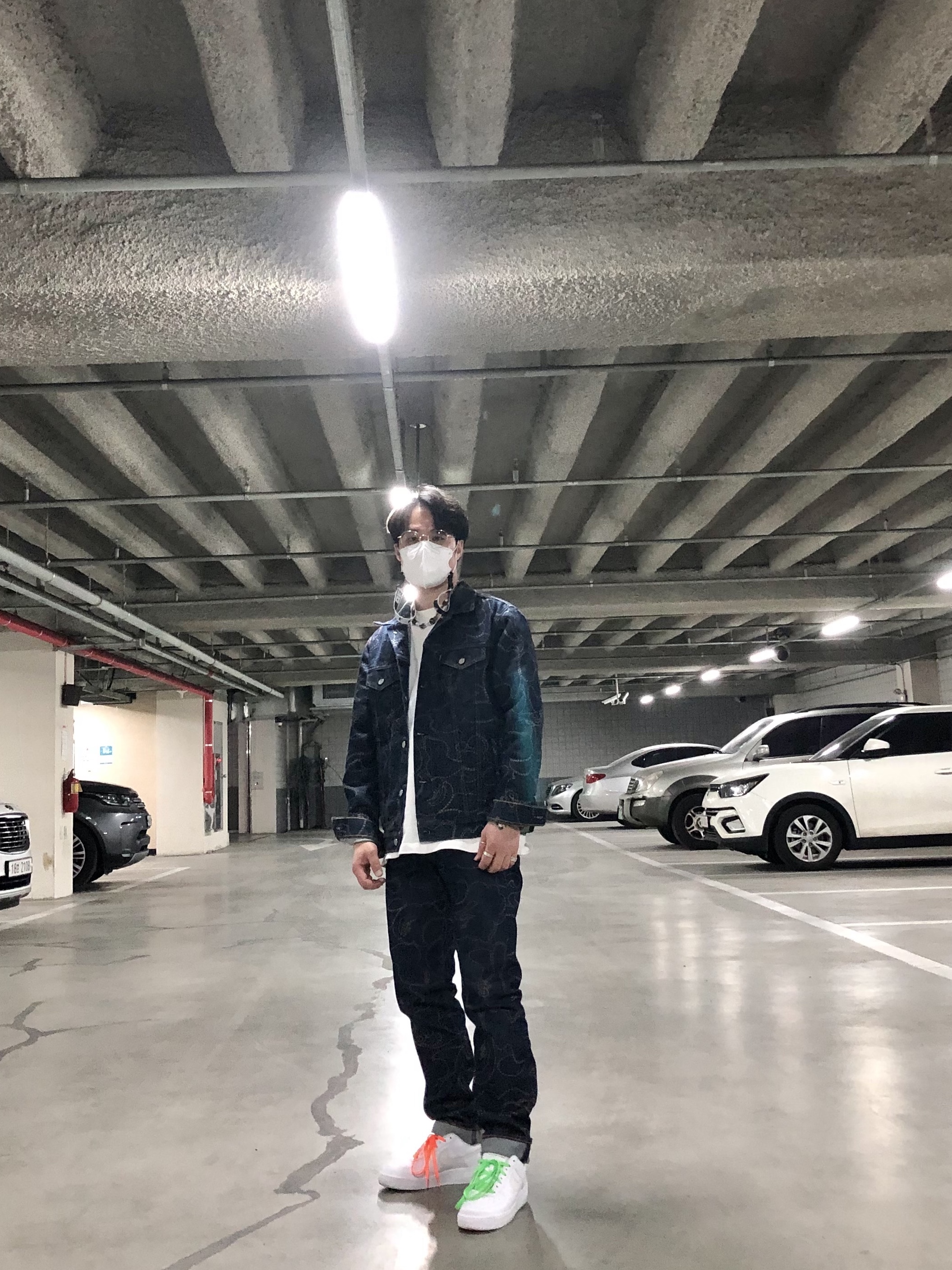 BAPE x Levi's Camo Trucker Jacket Indigo, BAPE x Levi's Camo 501 93 Model Indigo 착용 스타일 - 3