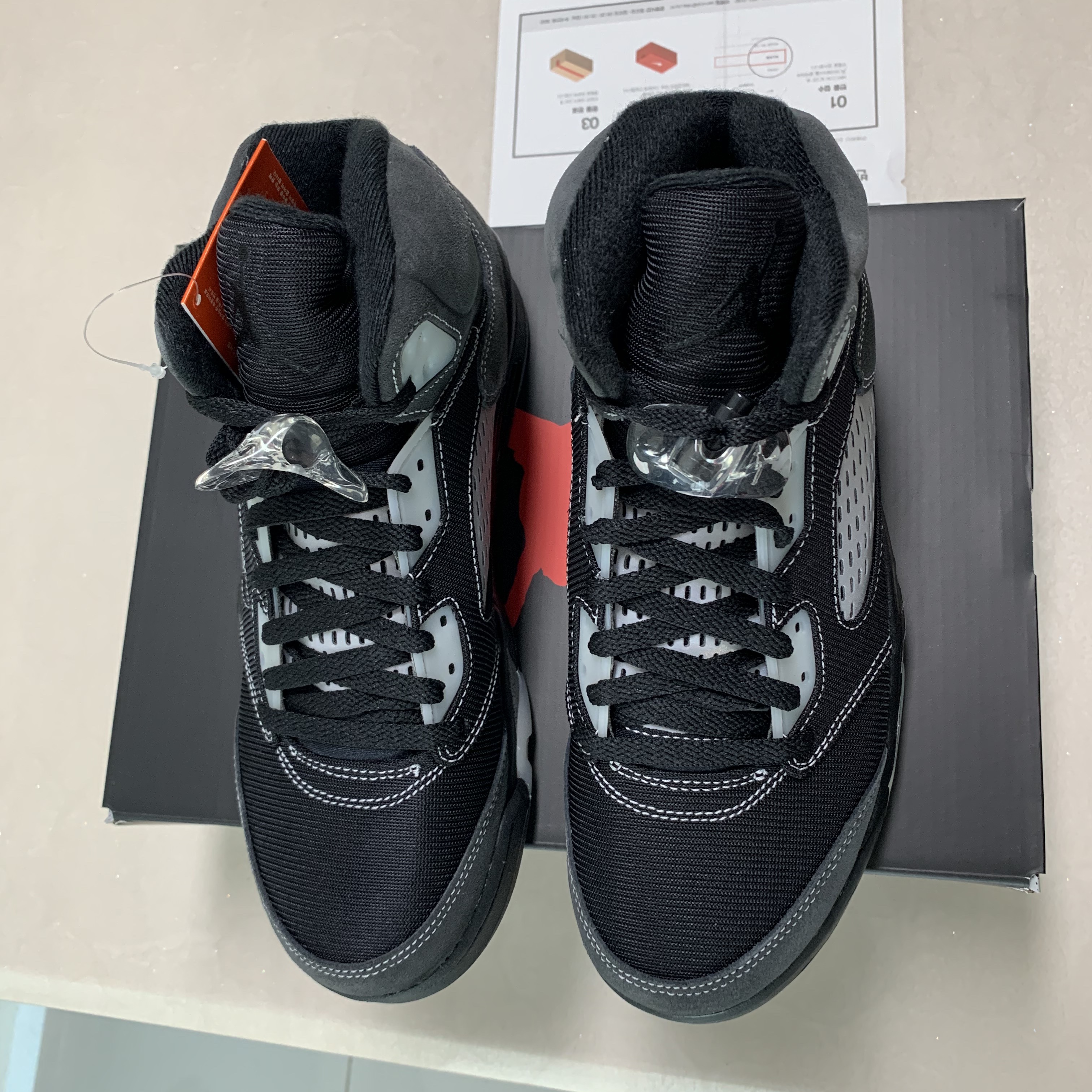 Jordan 5 Retro Anthracite 착용 스타일 - 4