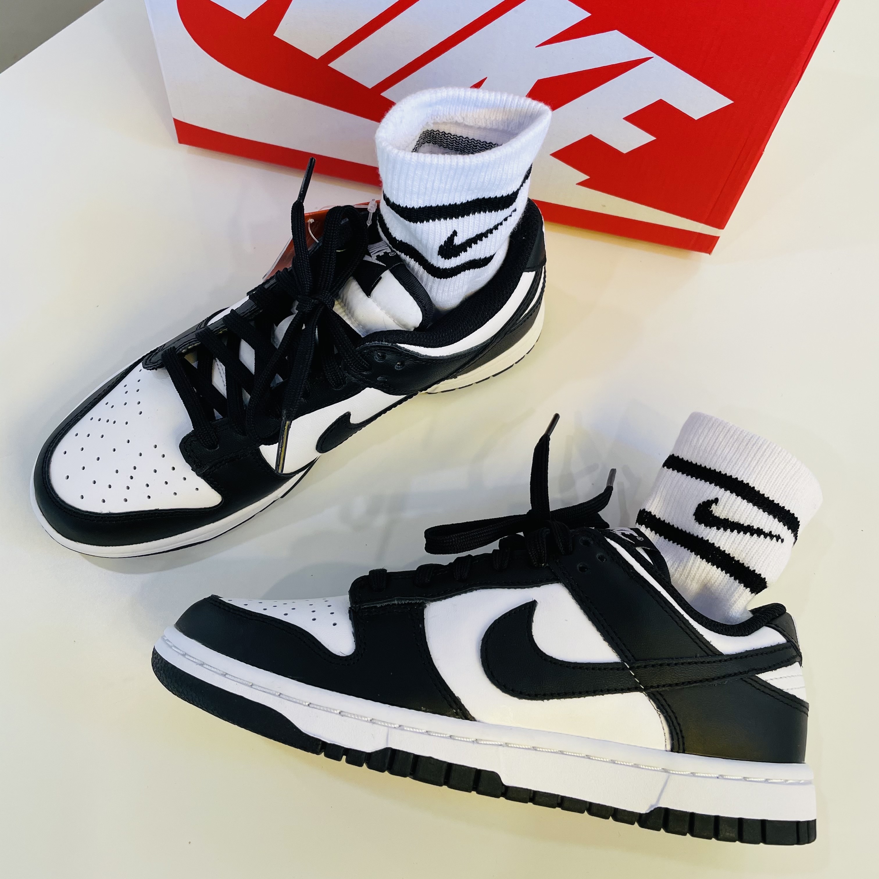 (W) Nike Dunk Low Black 착용 스타일
