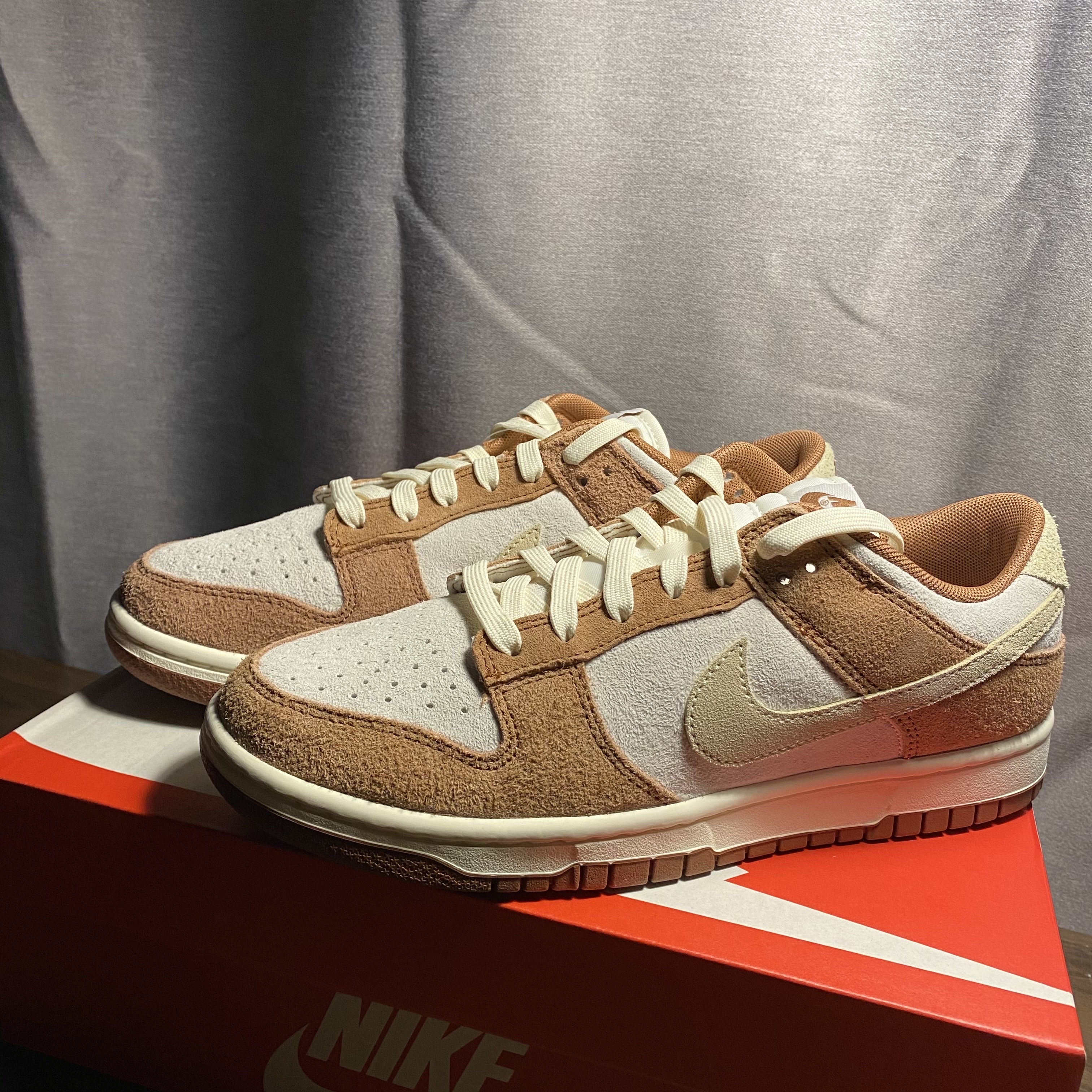 Nike Dunk Low Pro Premium Medium Curry 착용 스타일 - 2