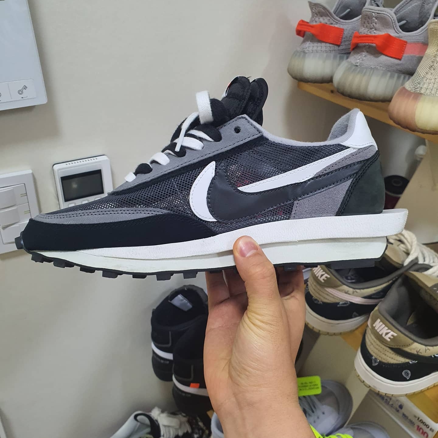 Nike x Sacai VaporWaffle Black White 착용 스타일