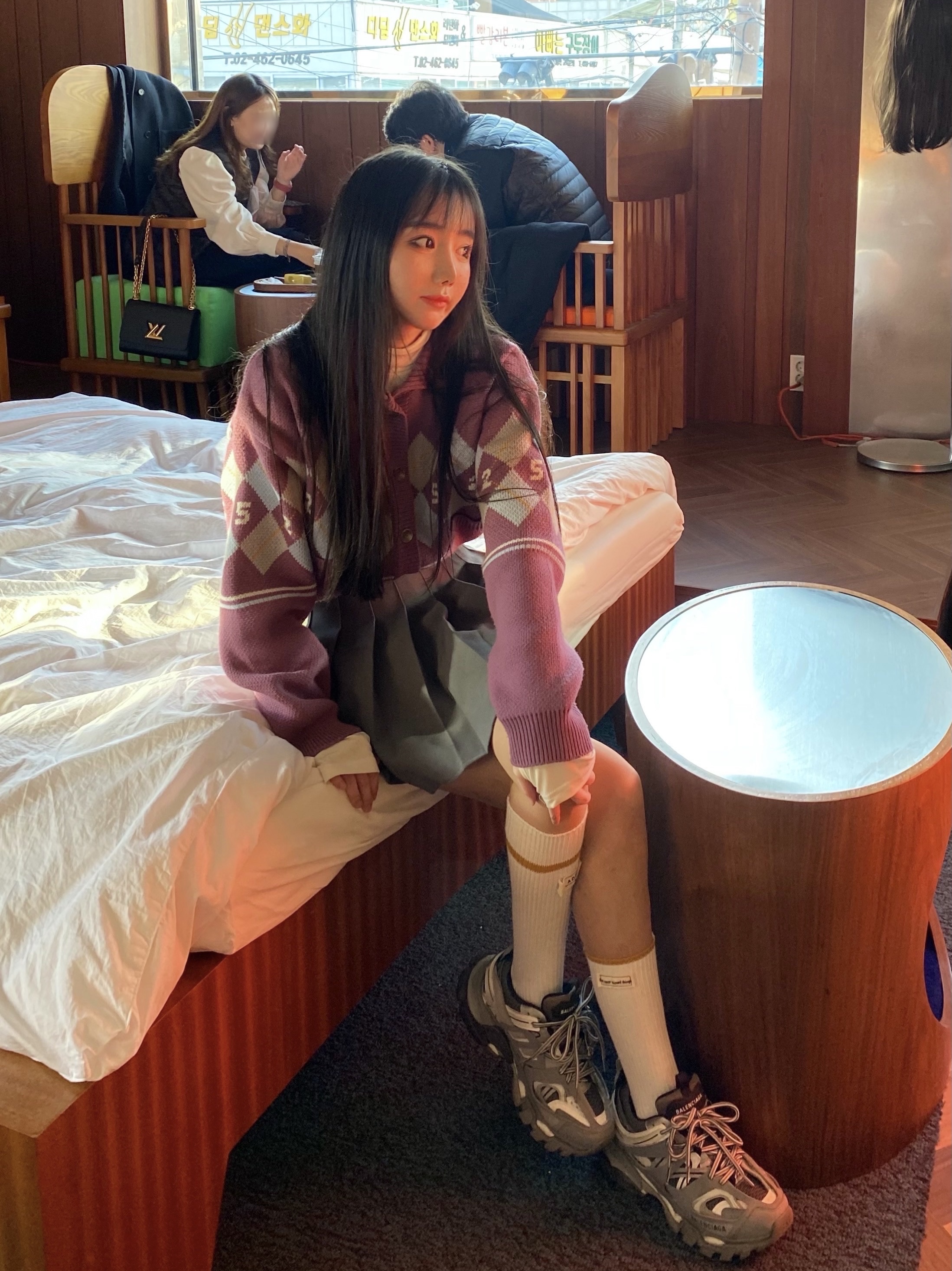 Balenciaga Track Sneakers Grey White 2019 착용 스타일