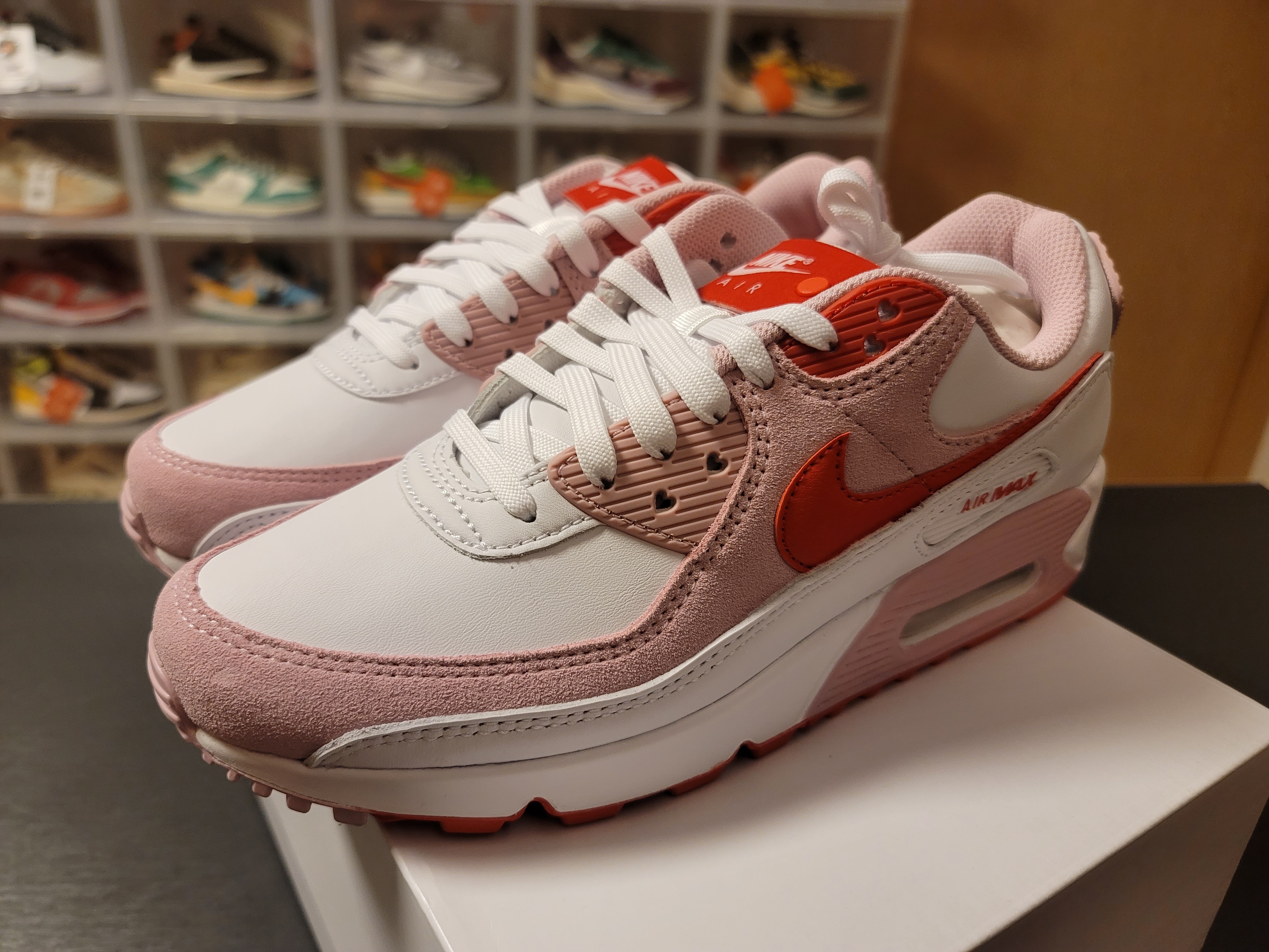 (W) Nike Air Max 90 QS Valentine's Day 착용 스타일 - 2