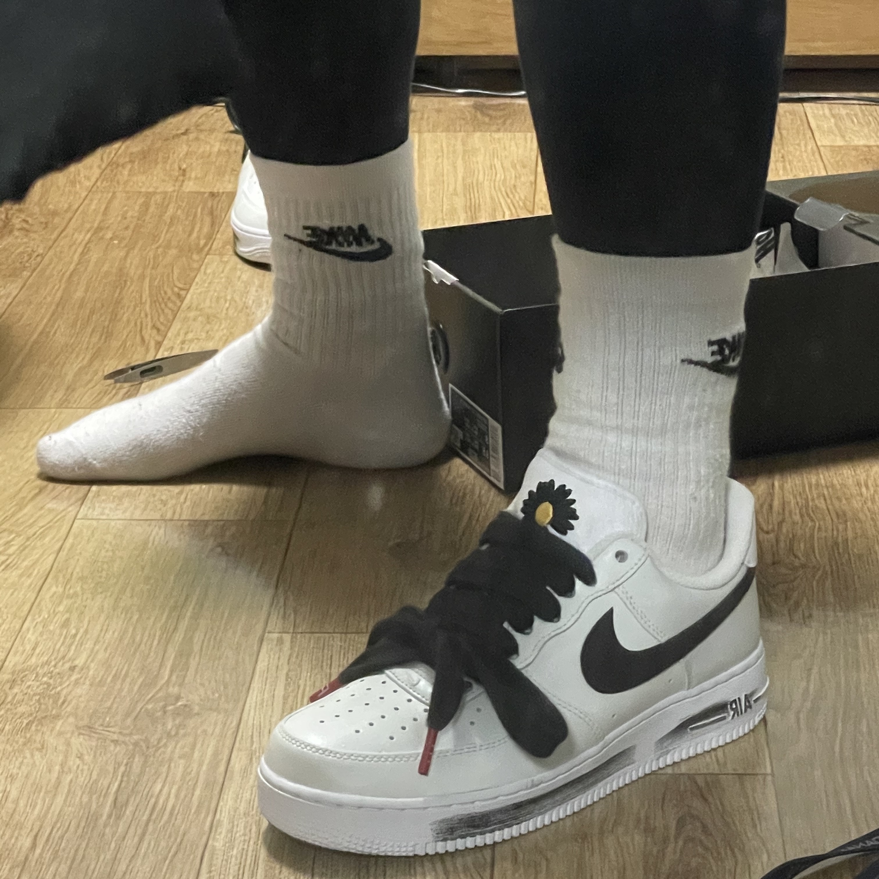Nike x Peaceminusone Air Force 1 Low Para-Noise 2.0 착용 스타일 - 4