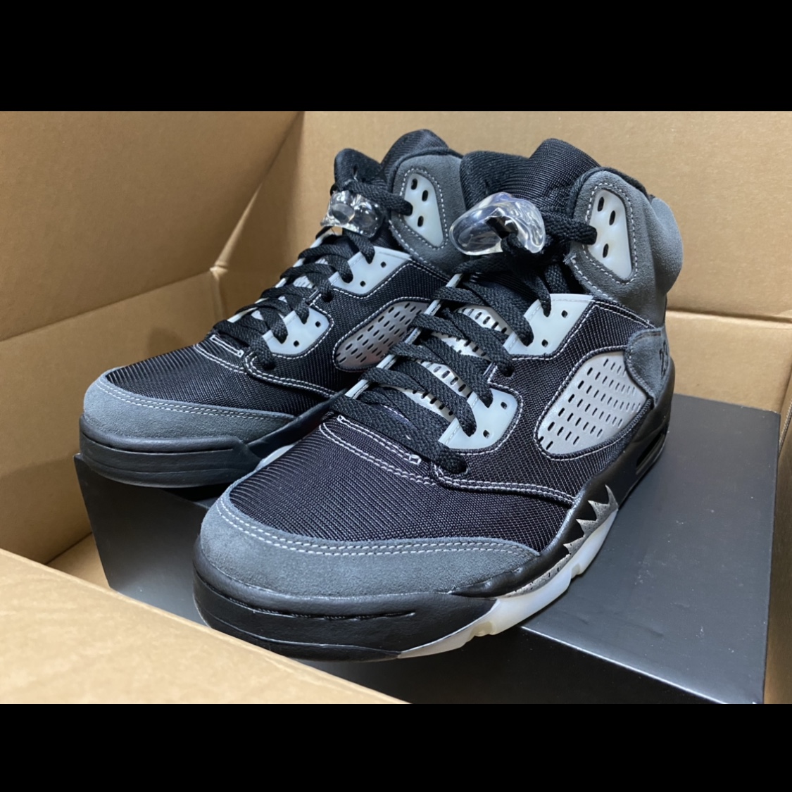 Jordan 5 Retro Anthracite 착용 스타일 - 1