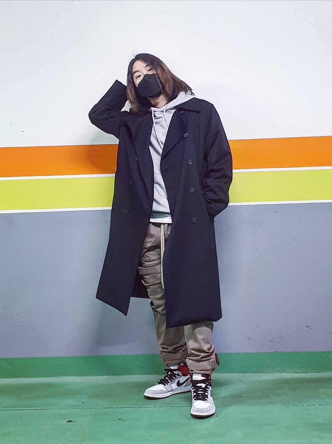 Palace Tri-Crusher Hood Grey - 20FW, Jordan 1 Retro High OG Light Smoke Grey 착용 스타일 - 1
