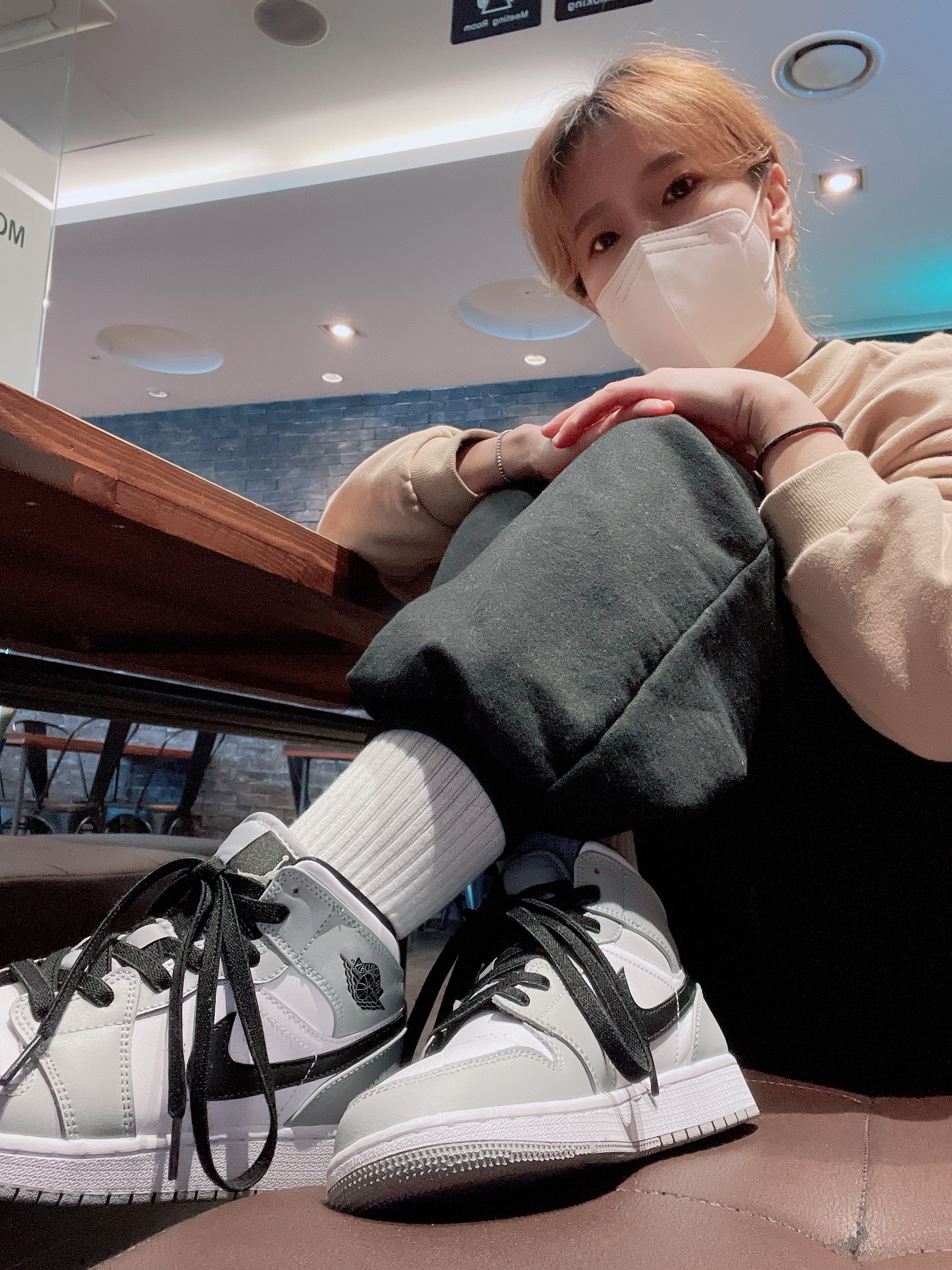 (GS) Jordan 1 Mid Light Smoke Grey 착용 스타일