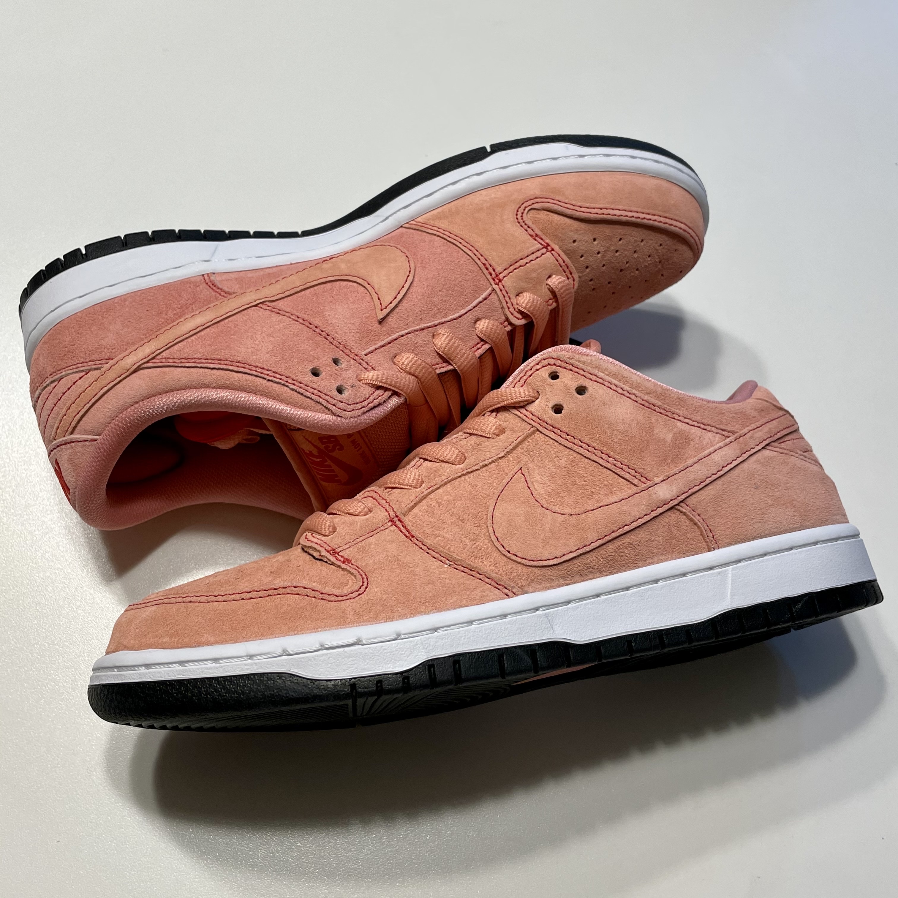 Nike SB Dunk Low Pro Pink Pig 착용 스타일 - 2