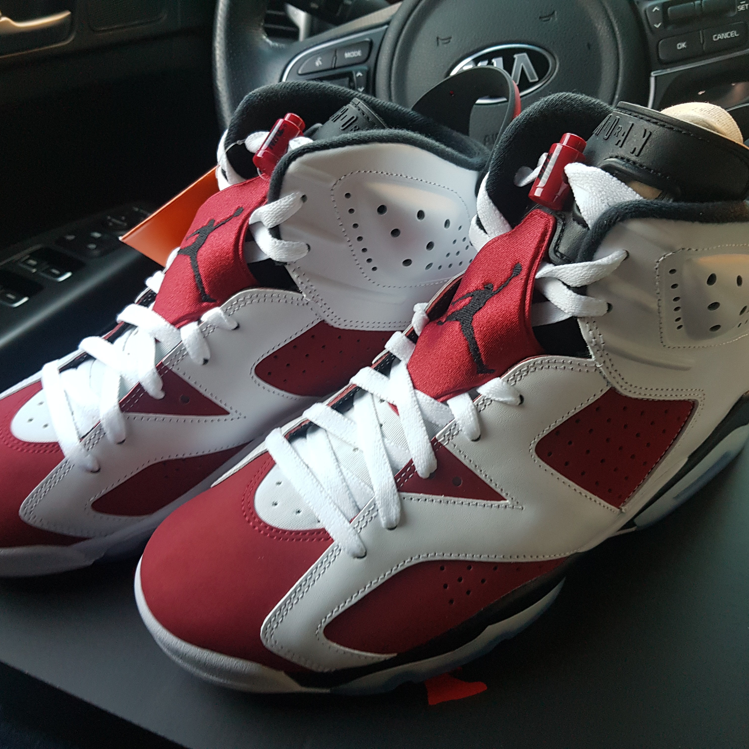 Jordan 6 Retro Carmine 2021 착용 스타일 - 2