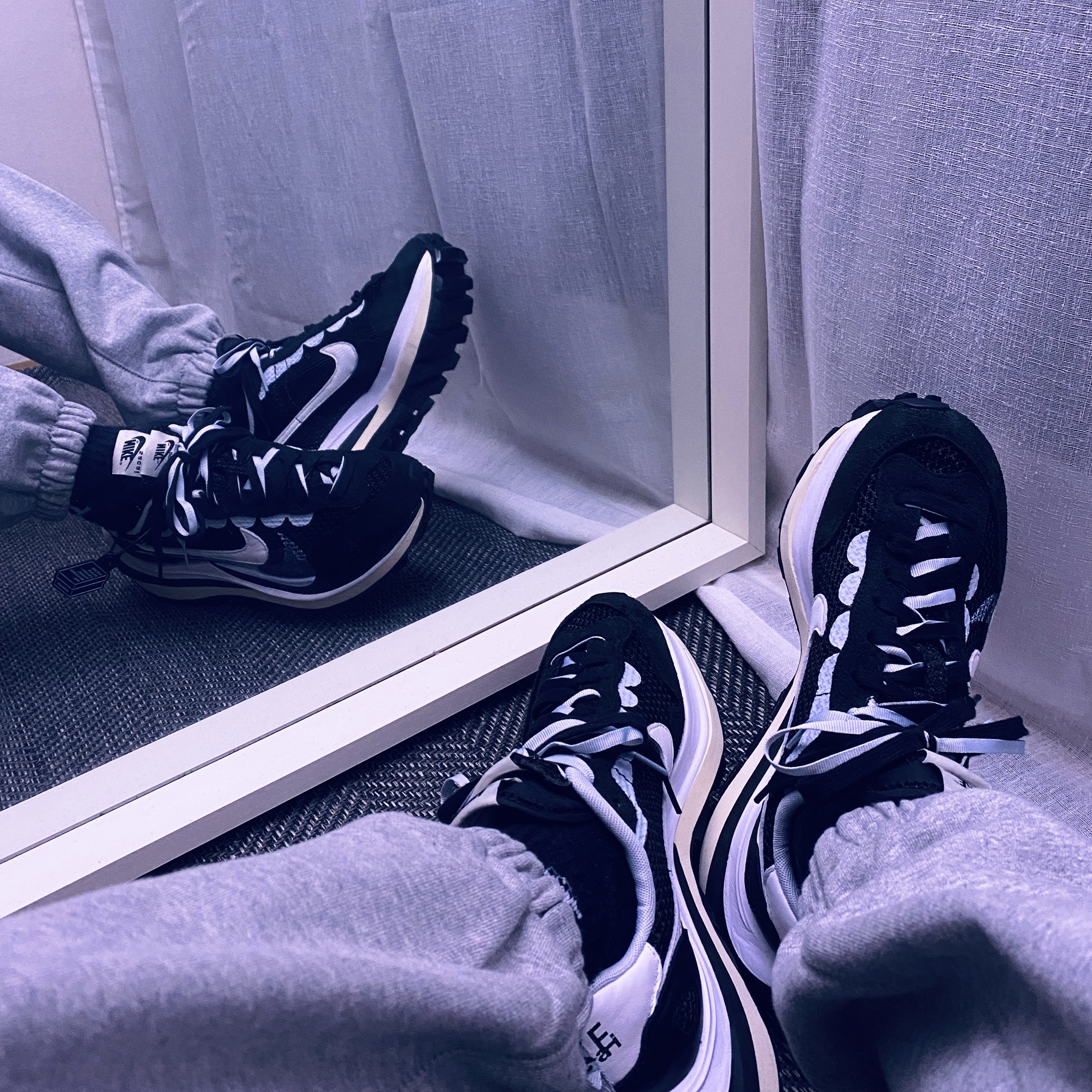 Nike x Sacai VaporWaffle Black White 착용 스타일 - 1