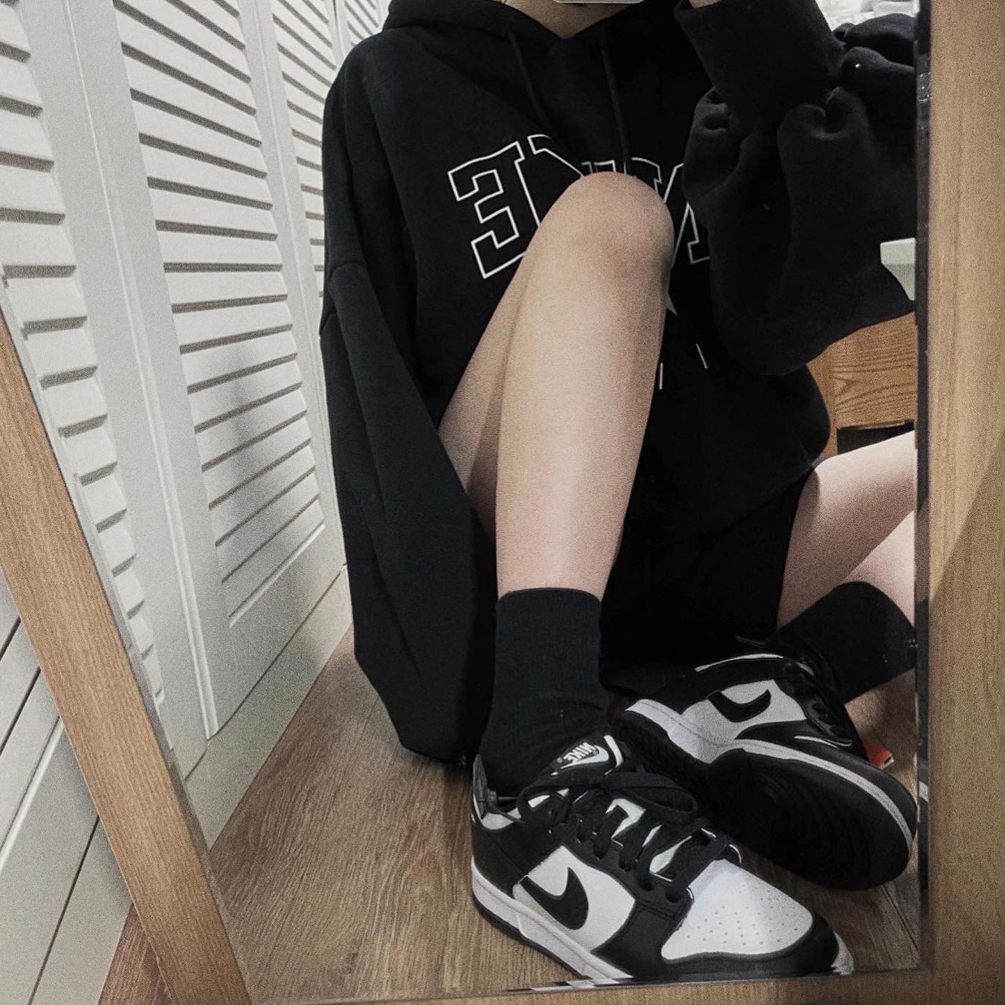(GS) Nike Dunk Low Black, Jordan 1 Retro High OG Black White 2014 착용 스타일 - 1