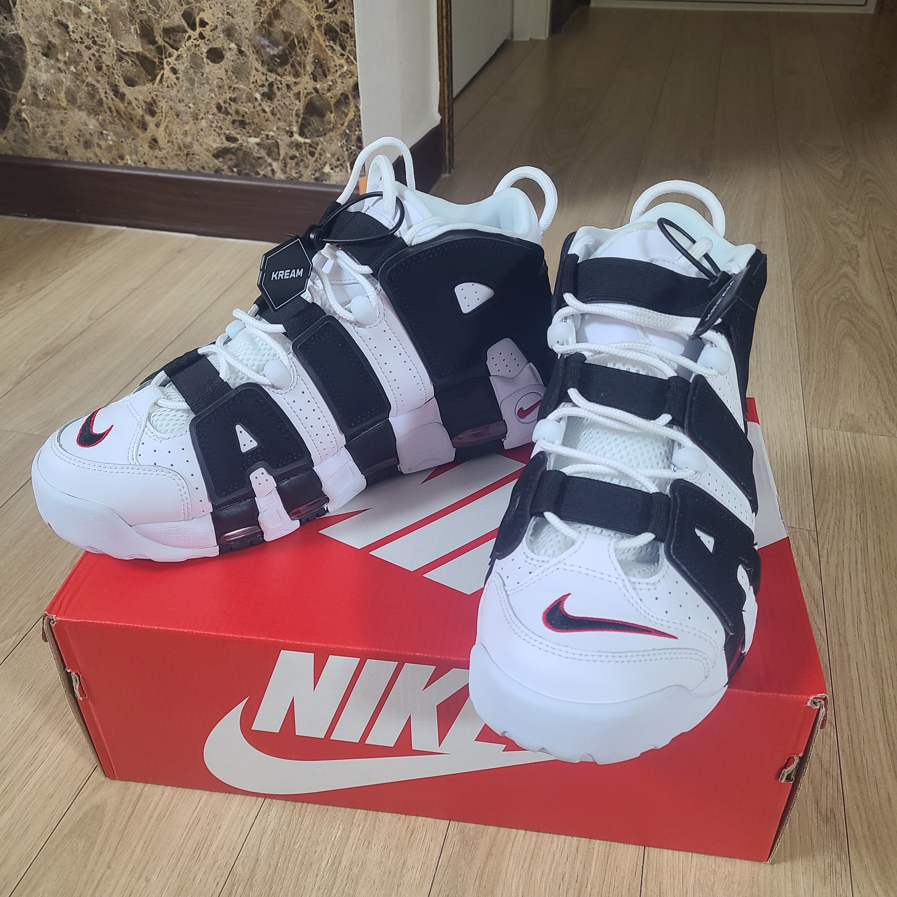 Nike Air More Uptempo Scottie Pippen 착용 스타일