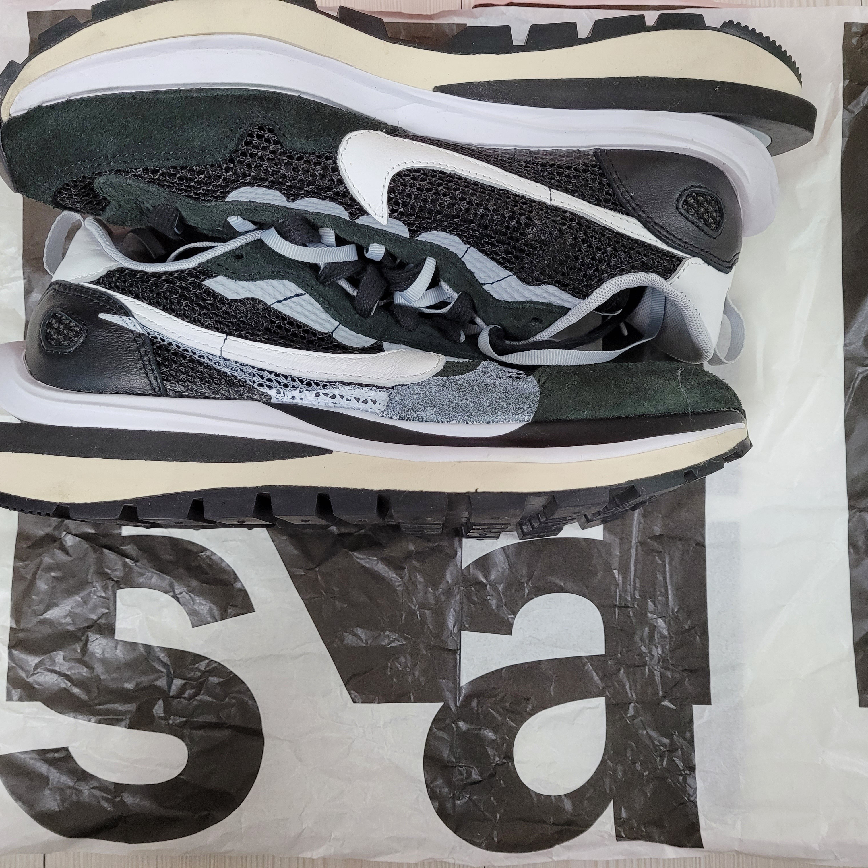 Nike x Sacai VaporWaffle Black White 착용 스타일 - 2