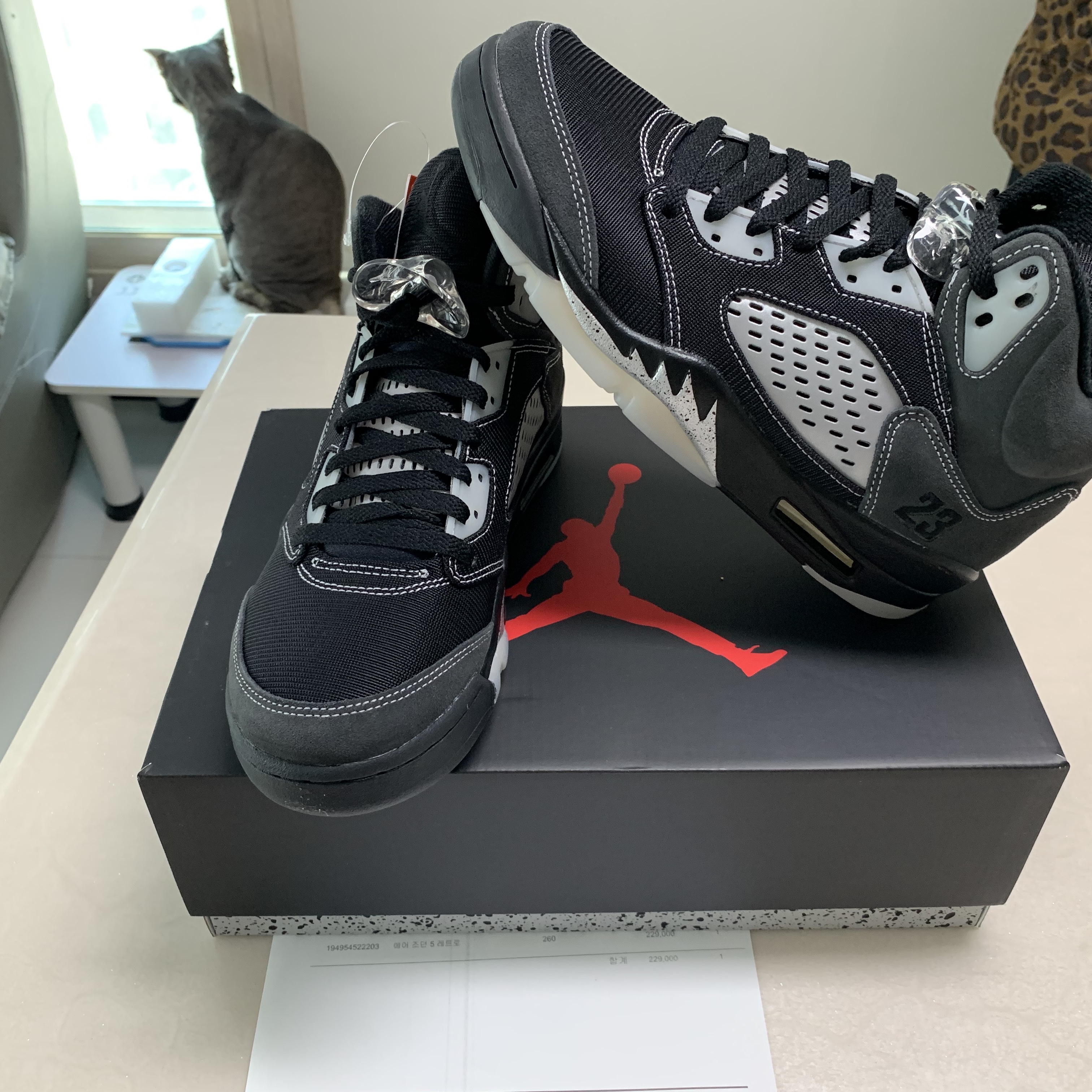 Jordan 5 Retro Anthracite 착용 스타일 - 1
