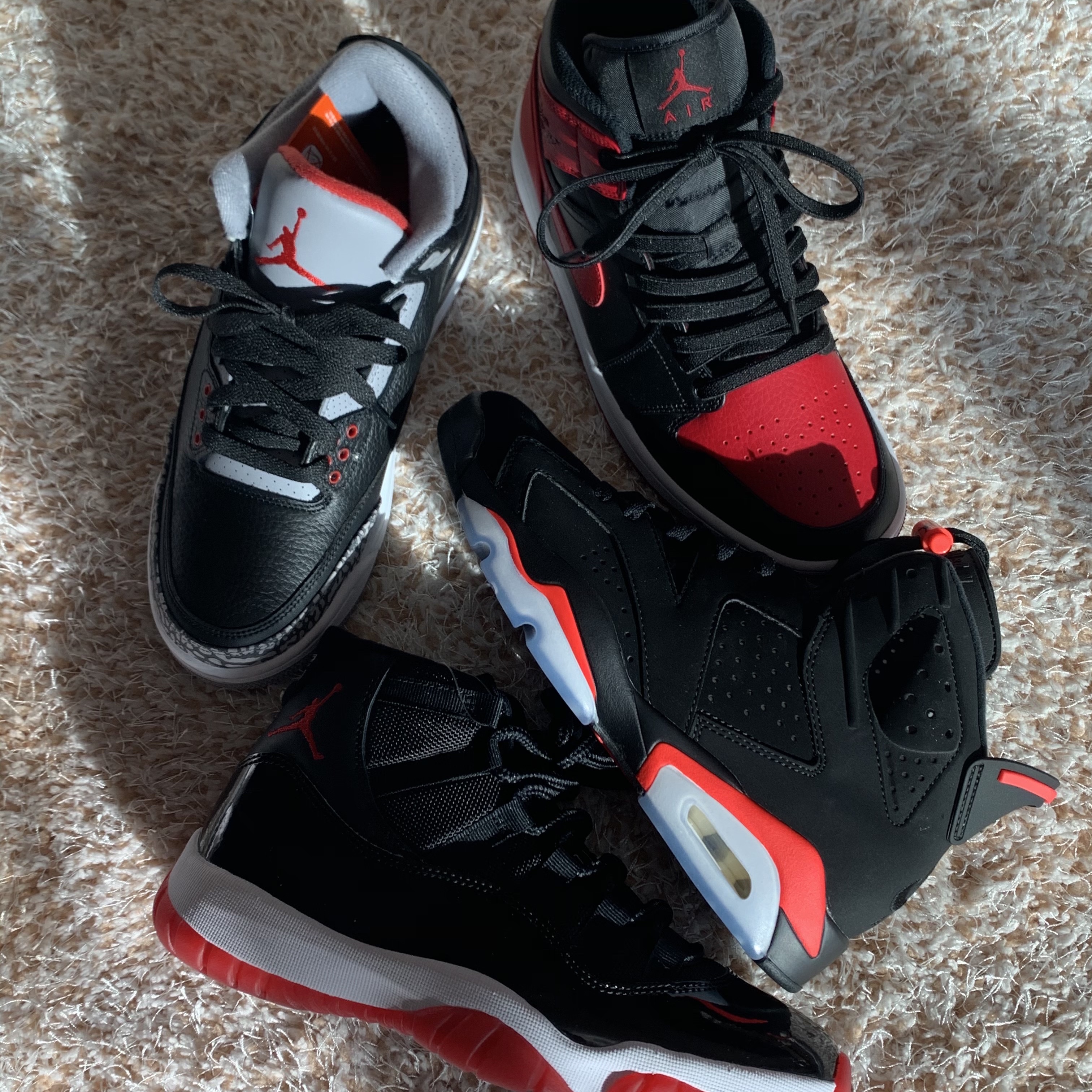 Jordan 3 Retro OG Black Cement 2018, Jordan 1 Mid Bred Banned 2020 착용 스타일