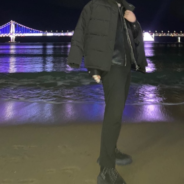 Balenciaga Triple S Triple Black 2018 Reissue (Pre-Distressed) 착용 스타일