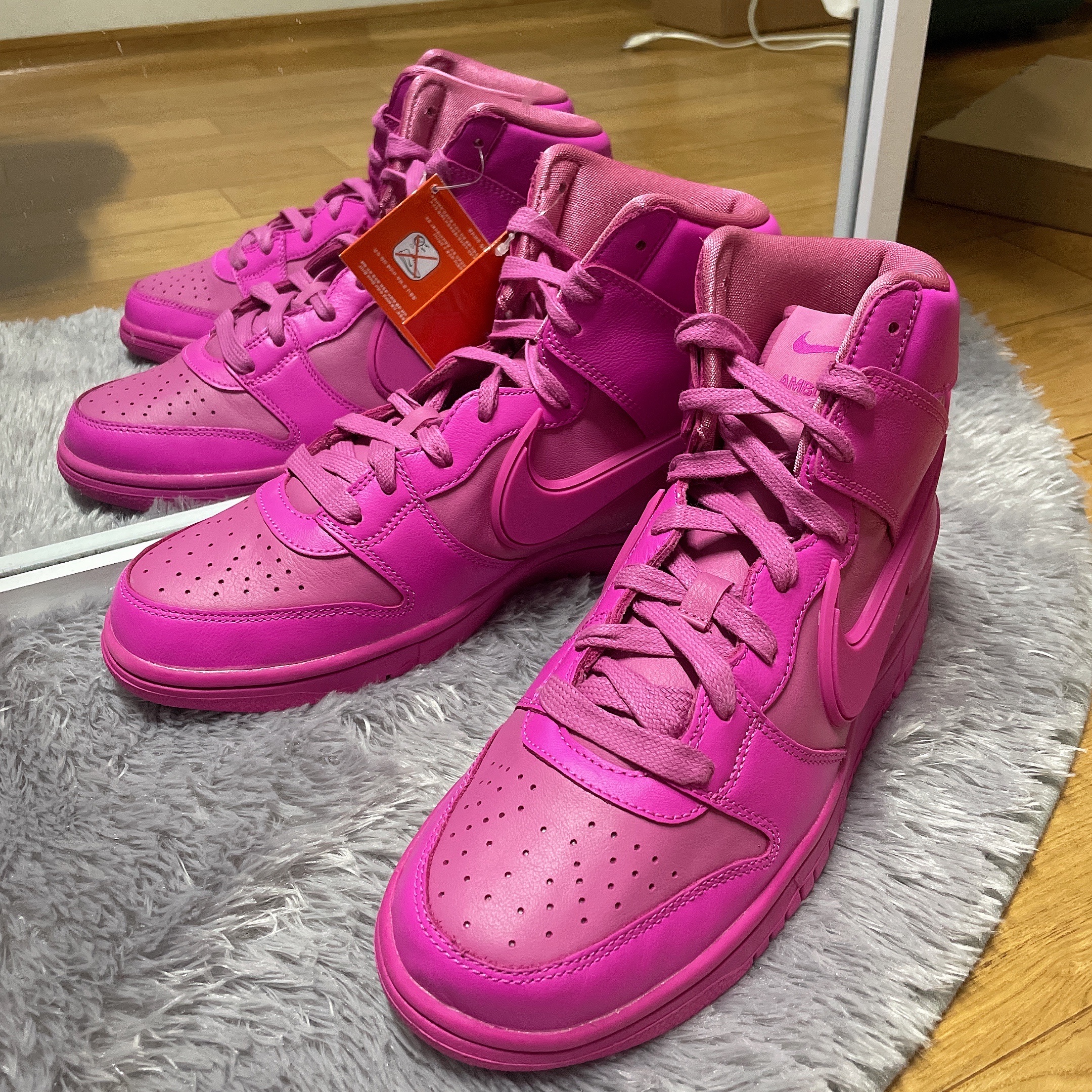 Nike x Ambush Dunk High Cosmic Fuchsia 착용 스타일 - 2