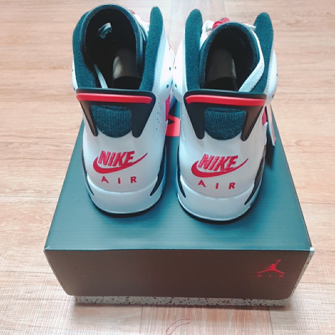 Jordan 6 Retro Carmine 2021 착용 스타일 - 3