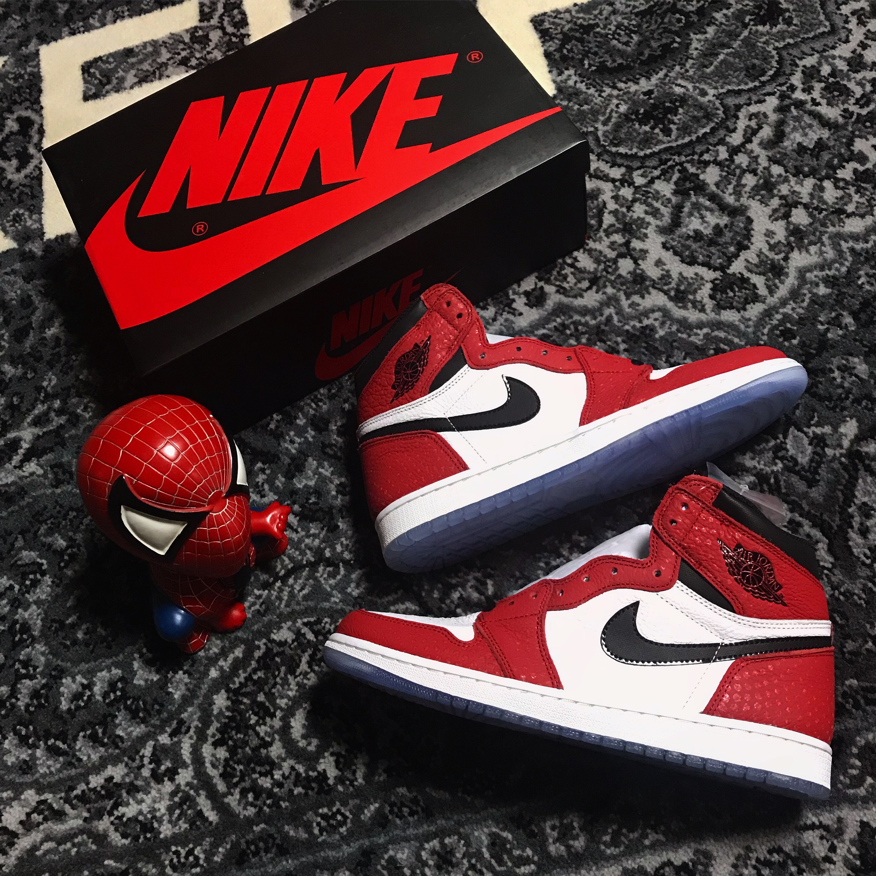 Jordan 1 Retro High Spider-Man Origin Story 착용 스타일