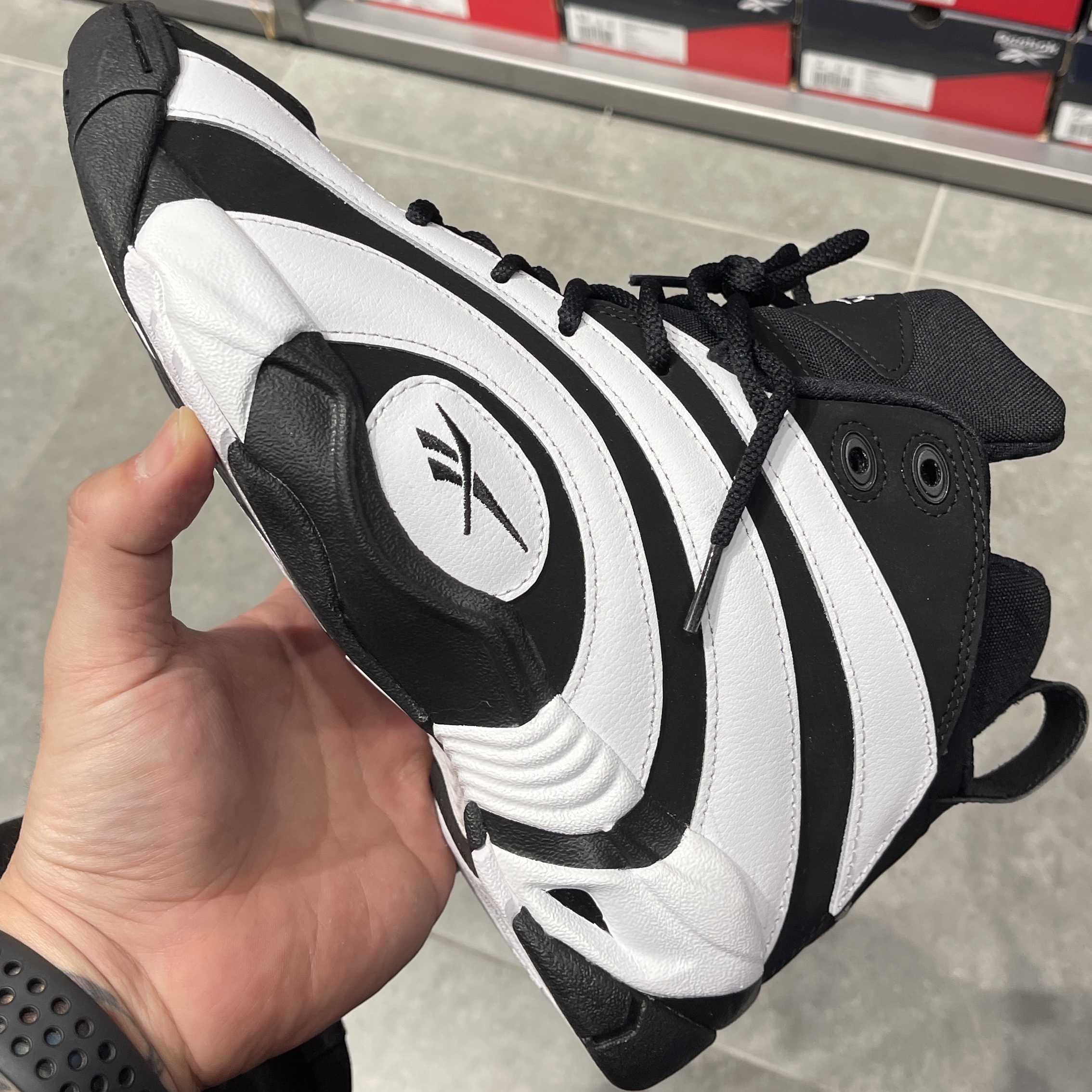 Reebok Shaqnosis Black White 2020 착용 스타일
