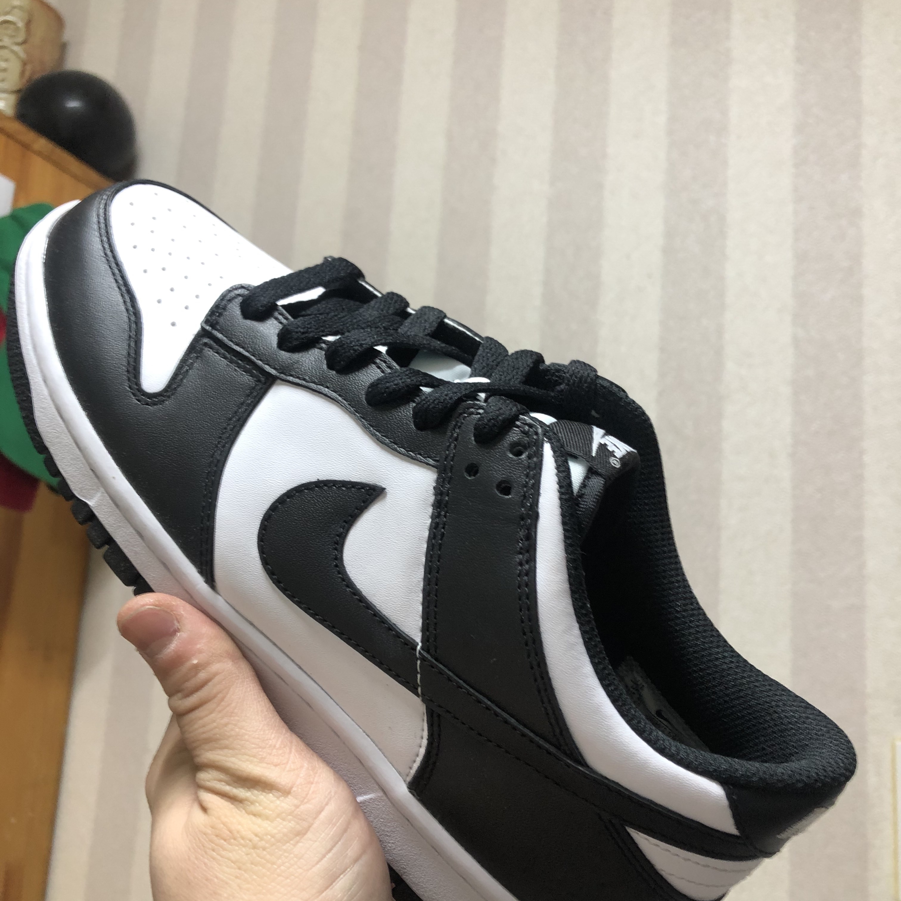 Nike Dunk Low Retro Black 착용 스타일