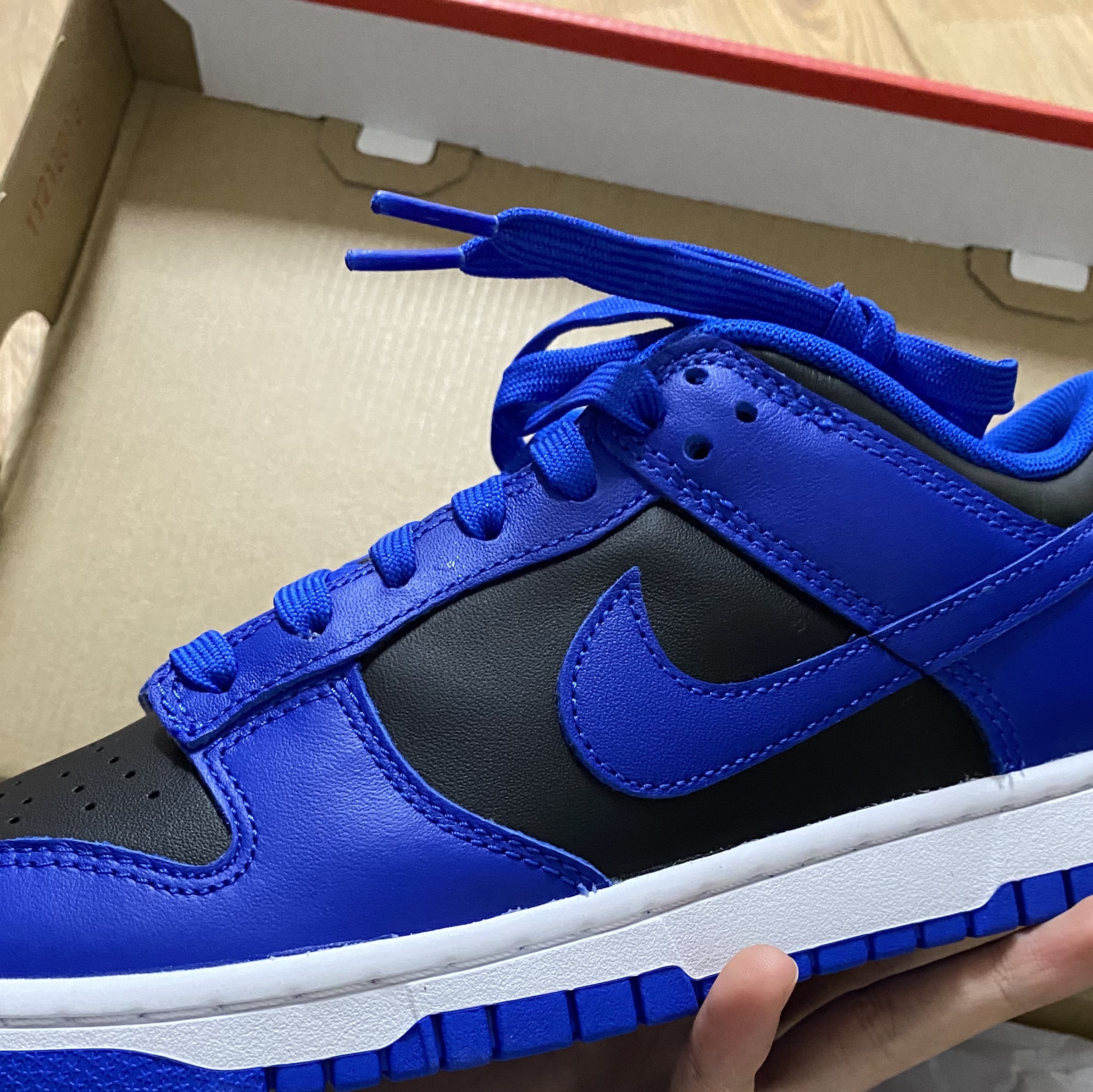 Nike Dunk Low Retro Hyper Cobalt 착용 스타일