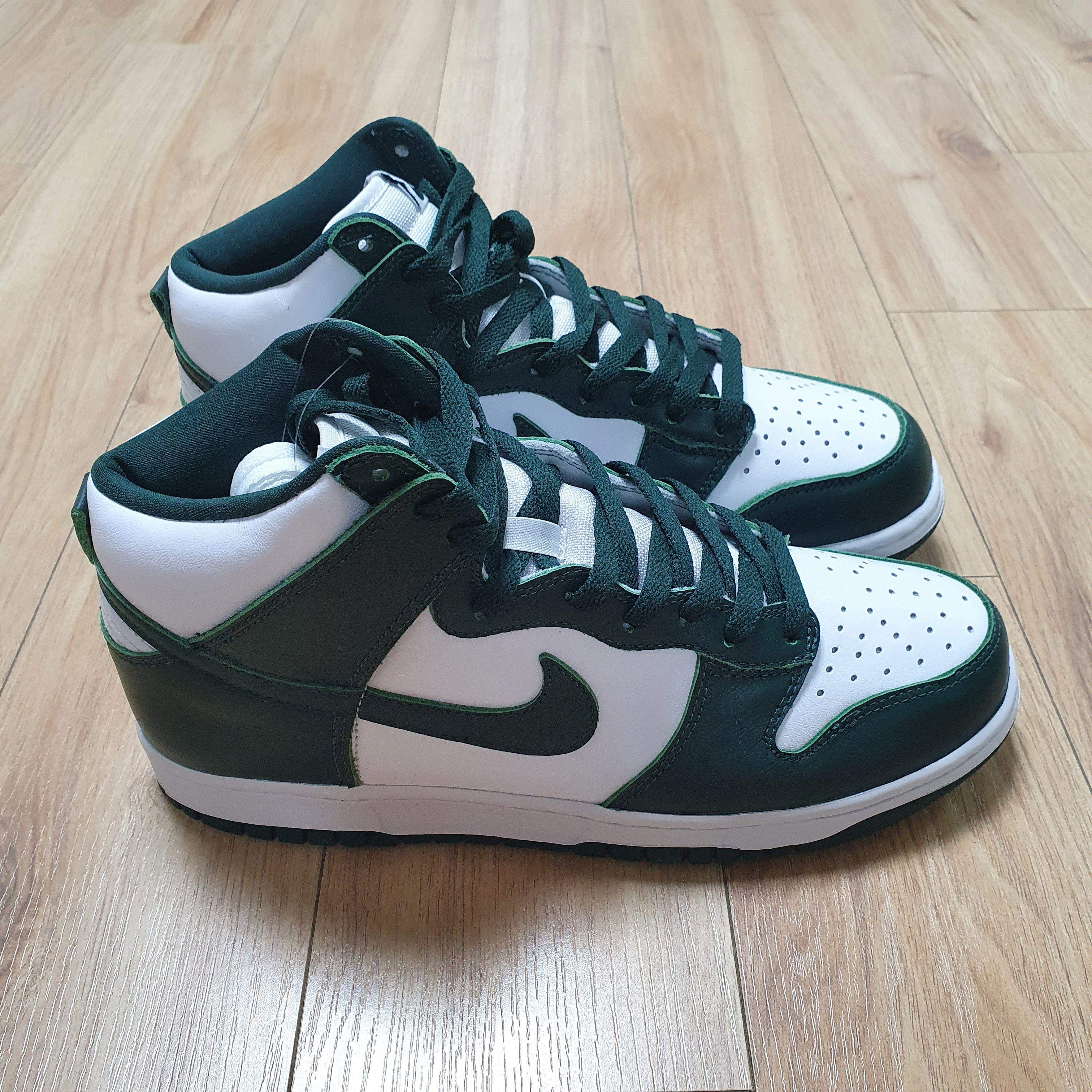 Nike Dunk High SP Spartan Green 착용 스타일 - 3