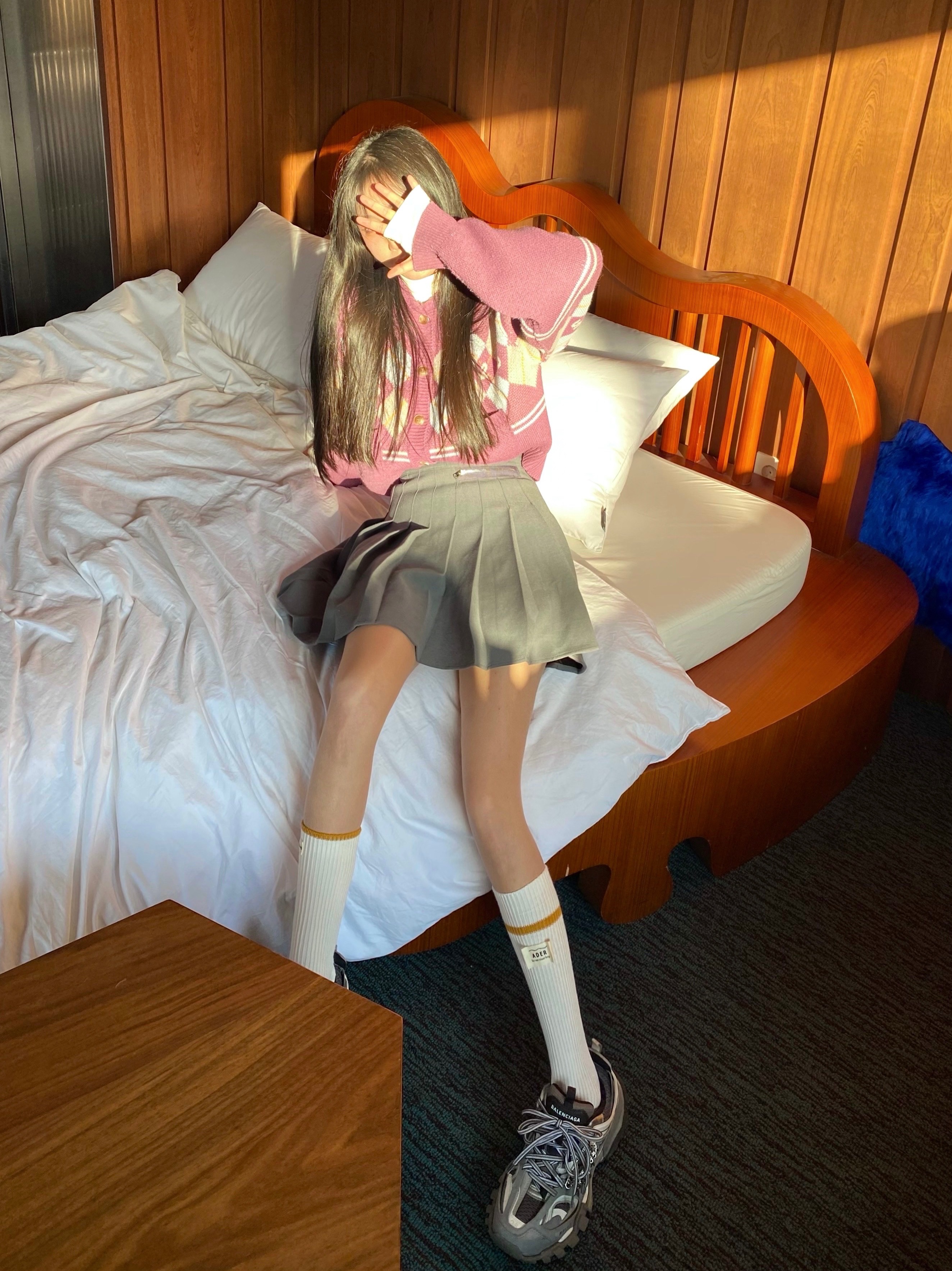 Balenciaga Track Sneakers Grey White 2019 착용 스타일 - 1
