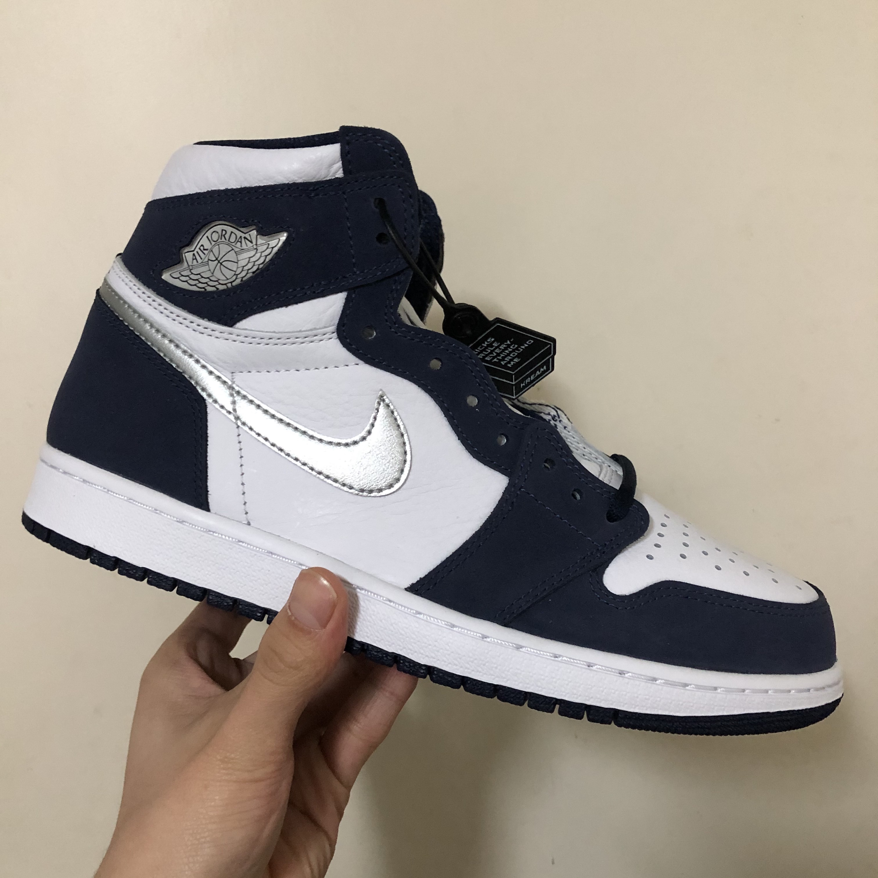 Jordan 1 Retro High OG CO.JP Midnight Navy 착용 스타일
