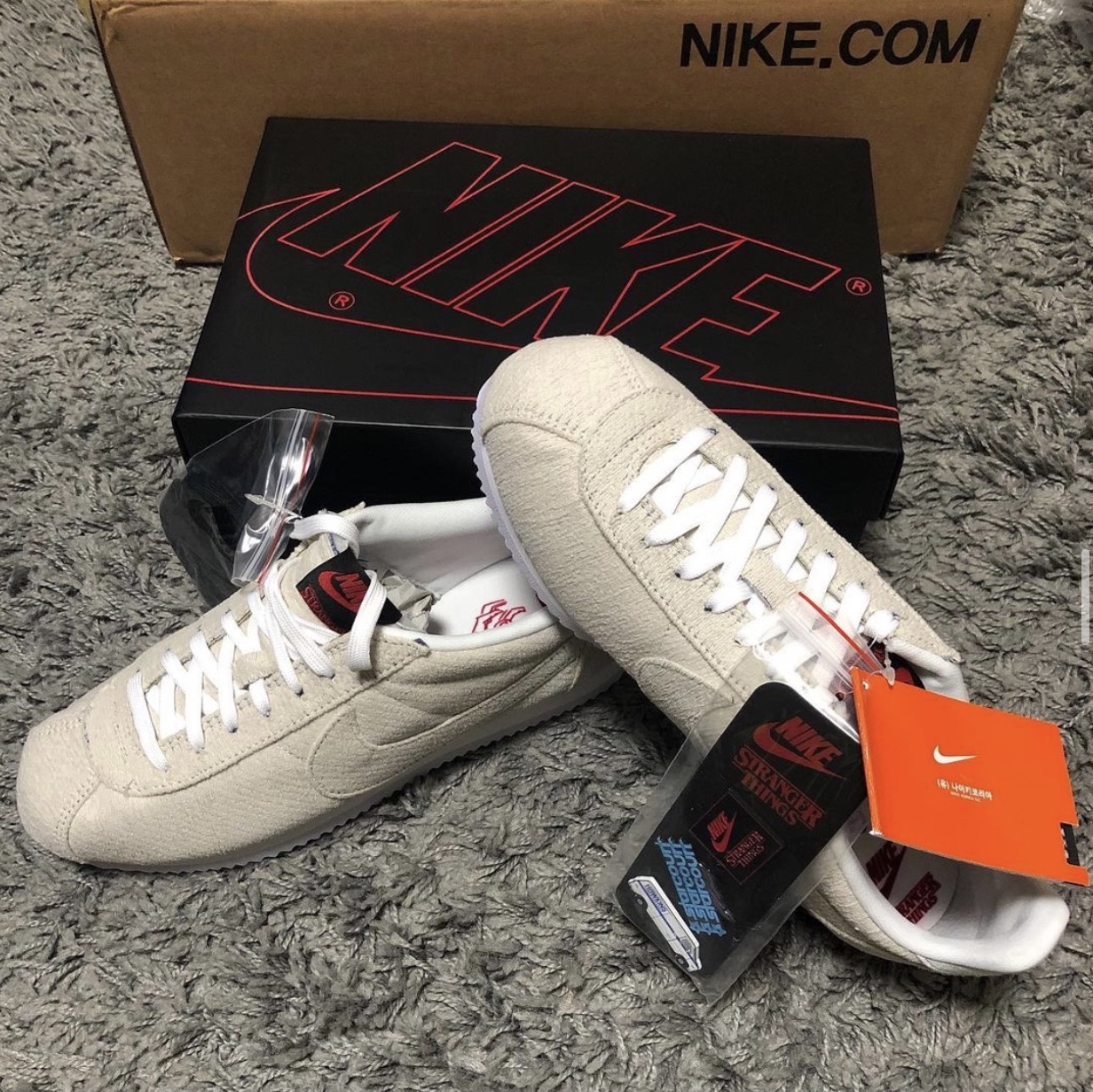 Nike x Stranger Things Classic Cortez Sail Upside Down Pack 착용 스타일