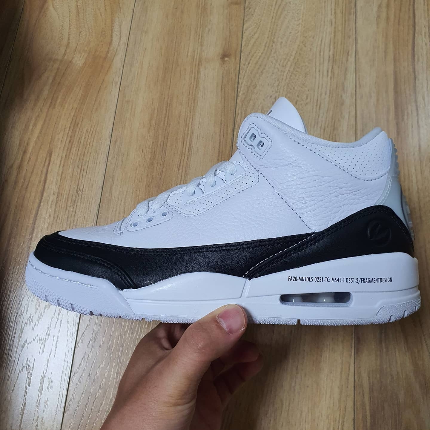 Jordan 3 x Fragment Retro SP White Black 착용 스타일 - 1