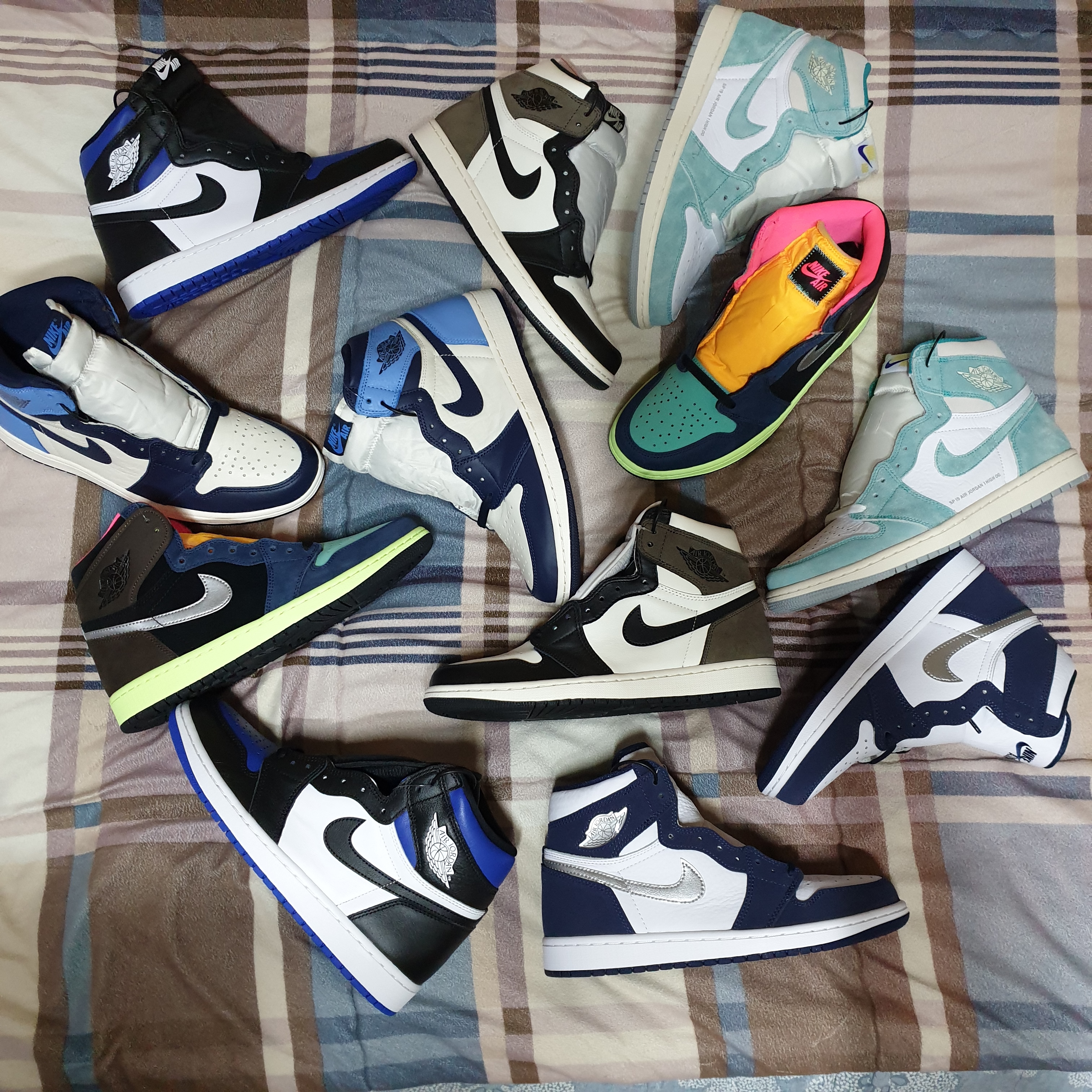 Jordan 1 Retro High OG Black Mocha, Jordan 1 Retro High OG CO.JP Midnight Navy 착용 스타일