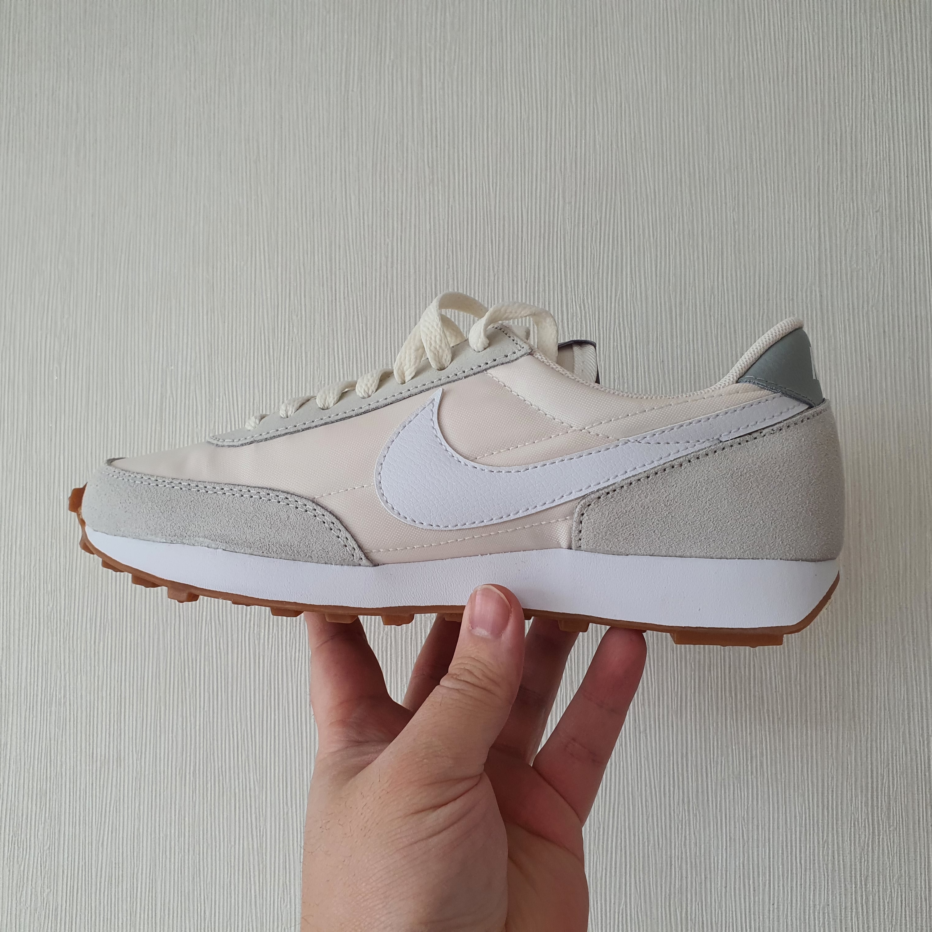 (W) Nike Daybreak Summit White 착용 스타일