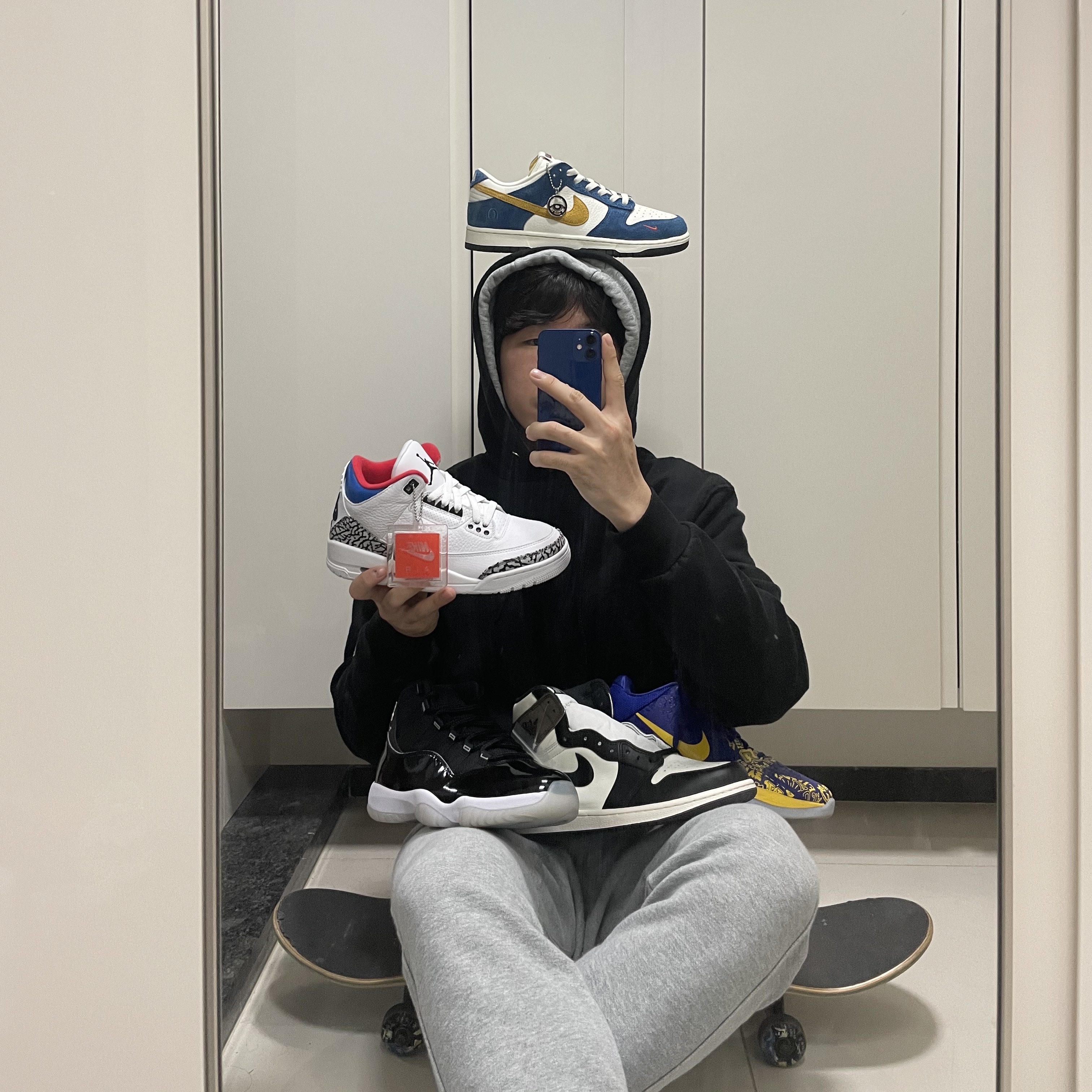 Nike x Kasina Dunk Low 80's Bus, Nike Kobe 5 Protro 5 Rings 착용 스타일
