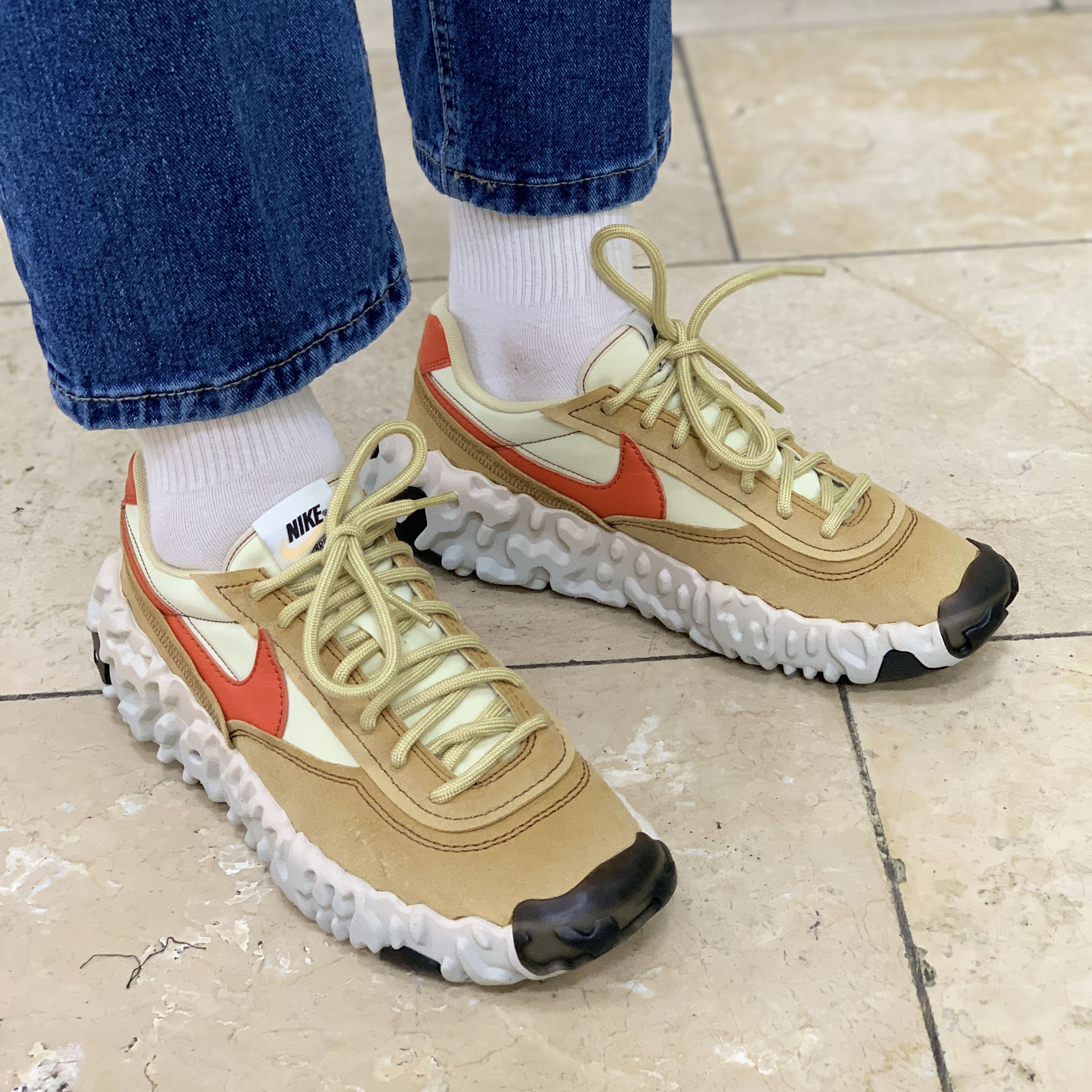 Nike Overbreak SP Fossil 착용 스타일