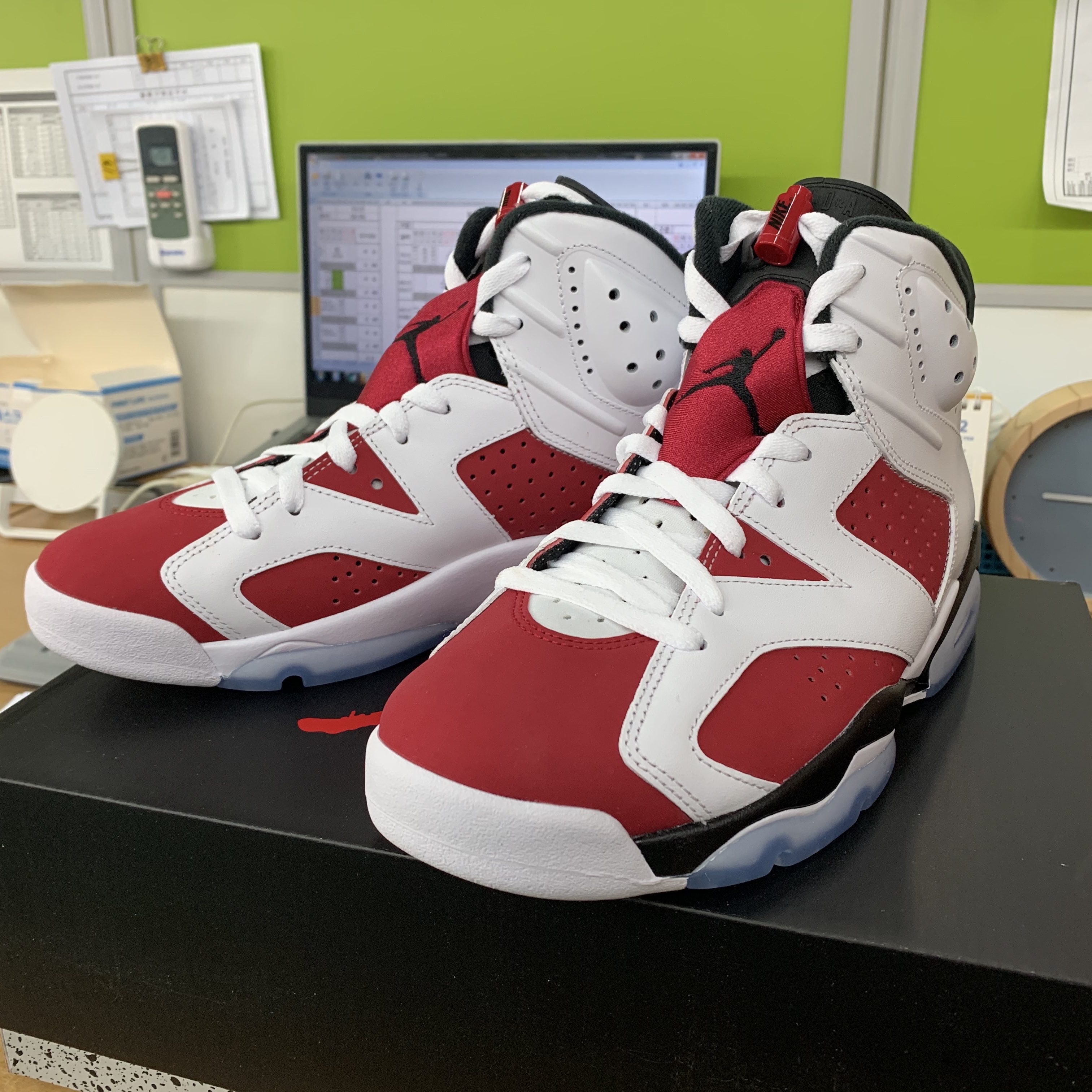 Jordan 6 Retro Carmine 2021 착용 스타일 - 2