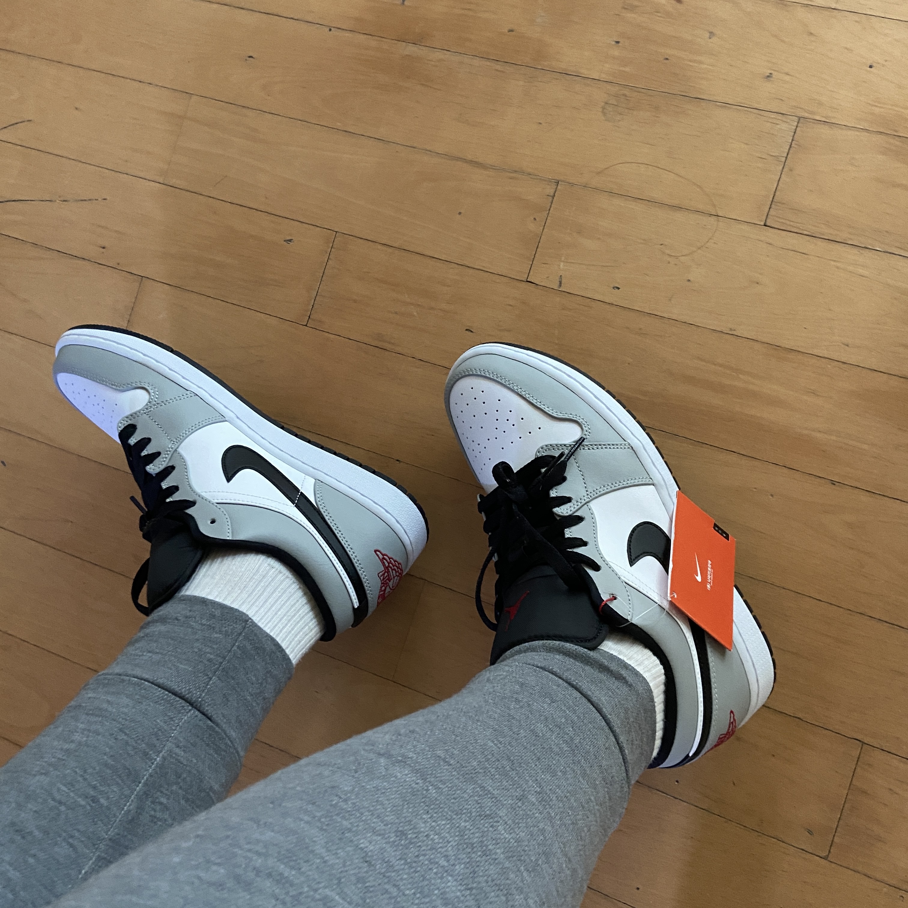Jordan 1 Low Light Smoke Grey 착용 스타일 - 2