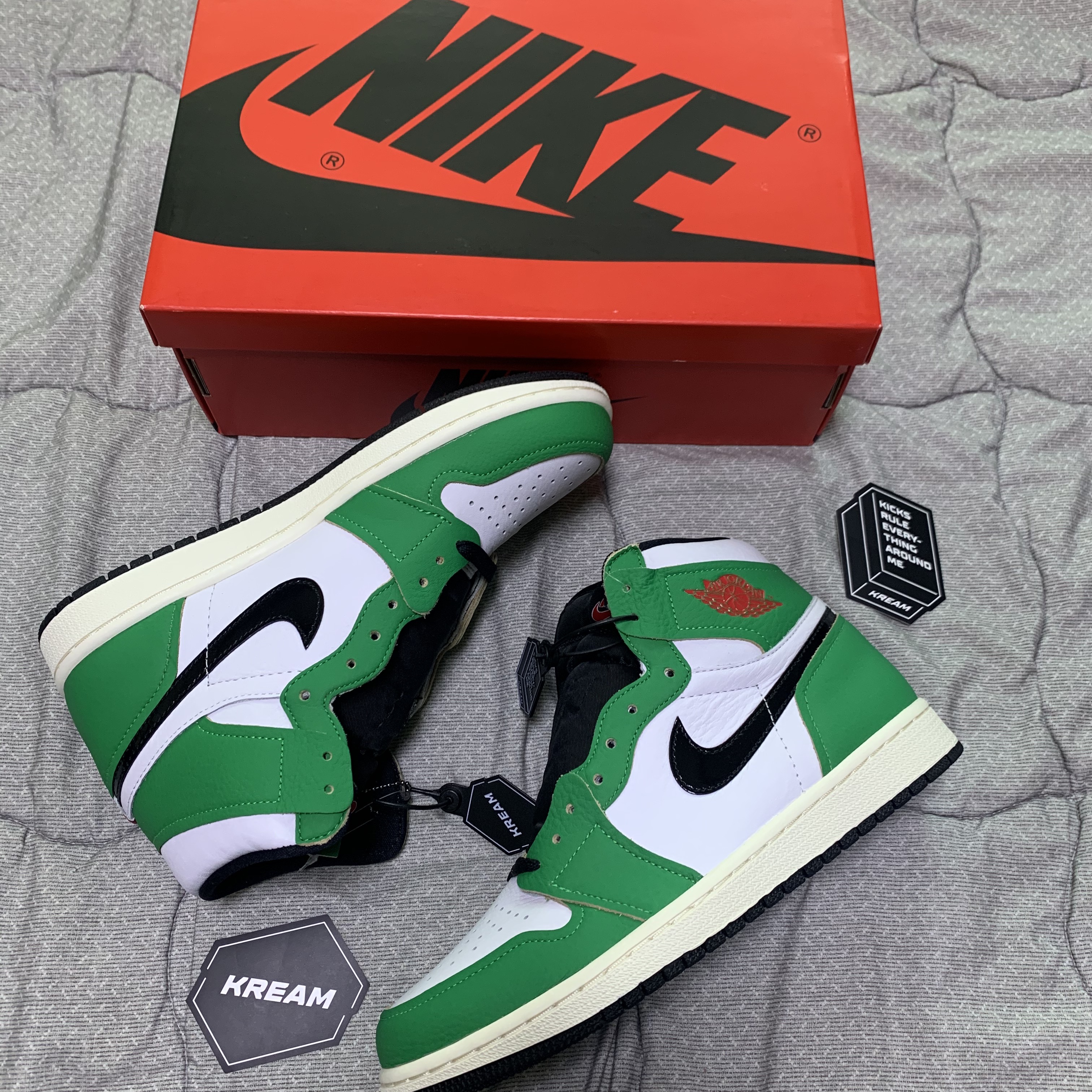 (W) Jordan 1 Retro High OG Lucky Green 착용 스타일 - 1