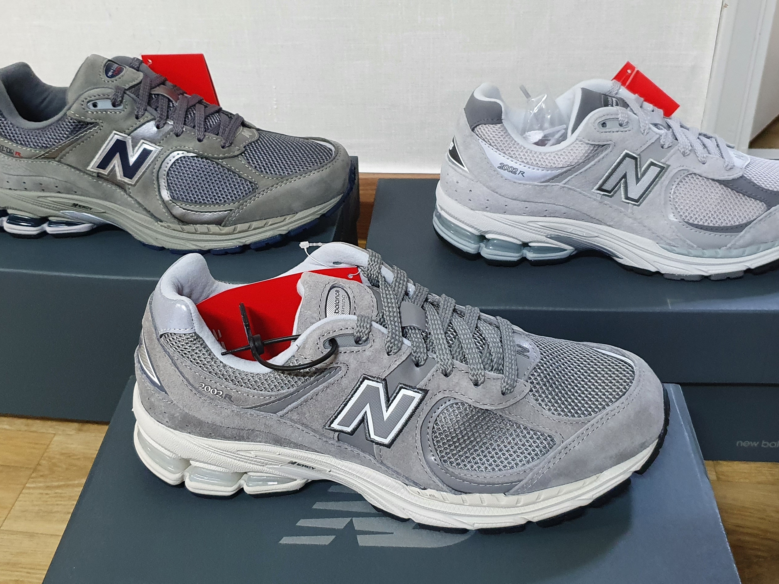 New Balance 2002R T2 Gray, New Balance 2002R Gray 착용 스타일