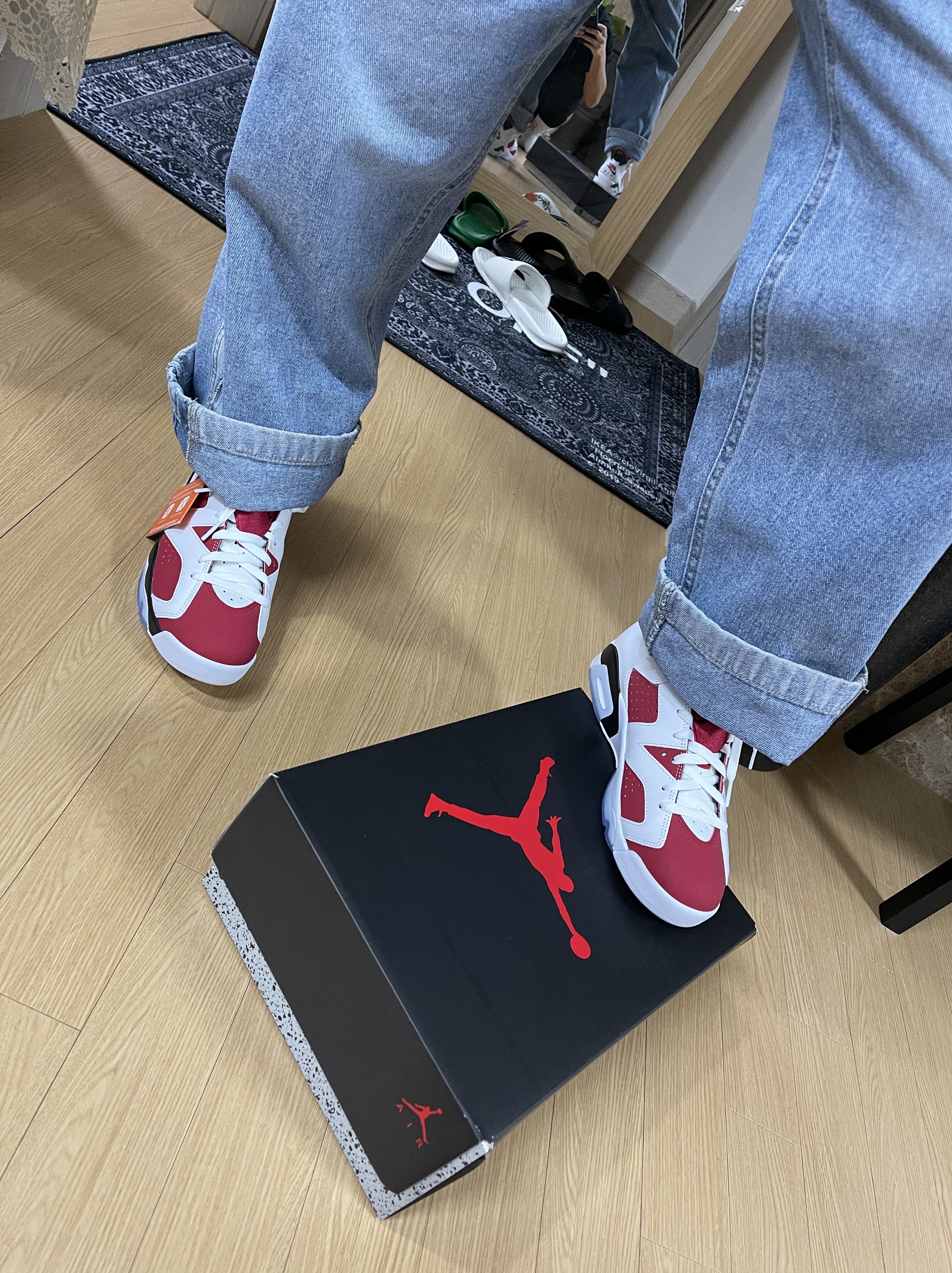 Jordan 6 Retro Carmine 2021, Nike x Bodega Dunk High Legend 착용 스타일 - 3