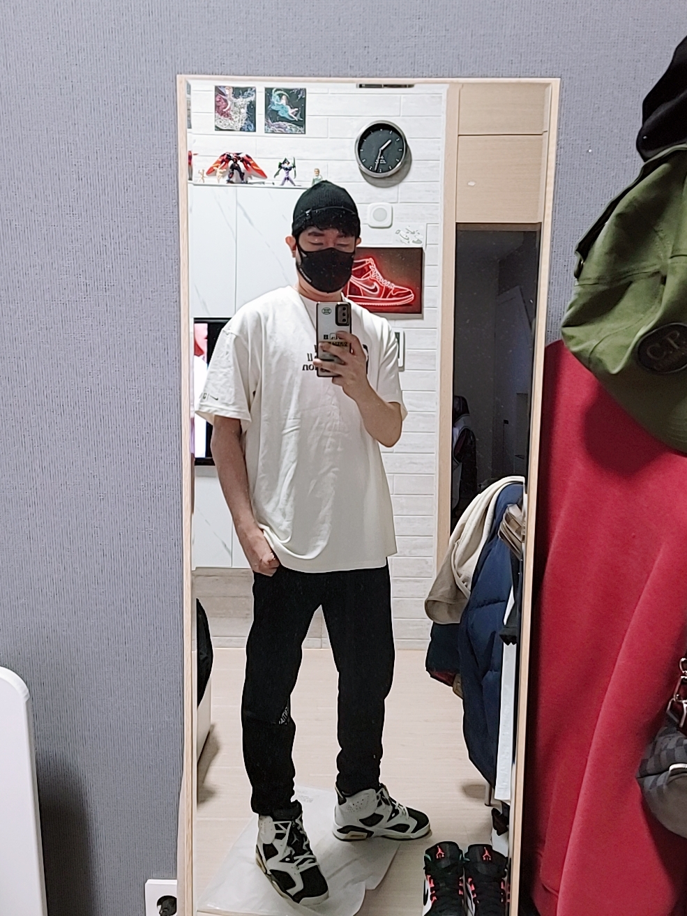 Jordan 6 Retro Oreo, Essentials Sweatpants Weathered Black - 20FW 착용 스타일 - 1