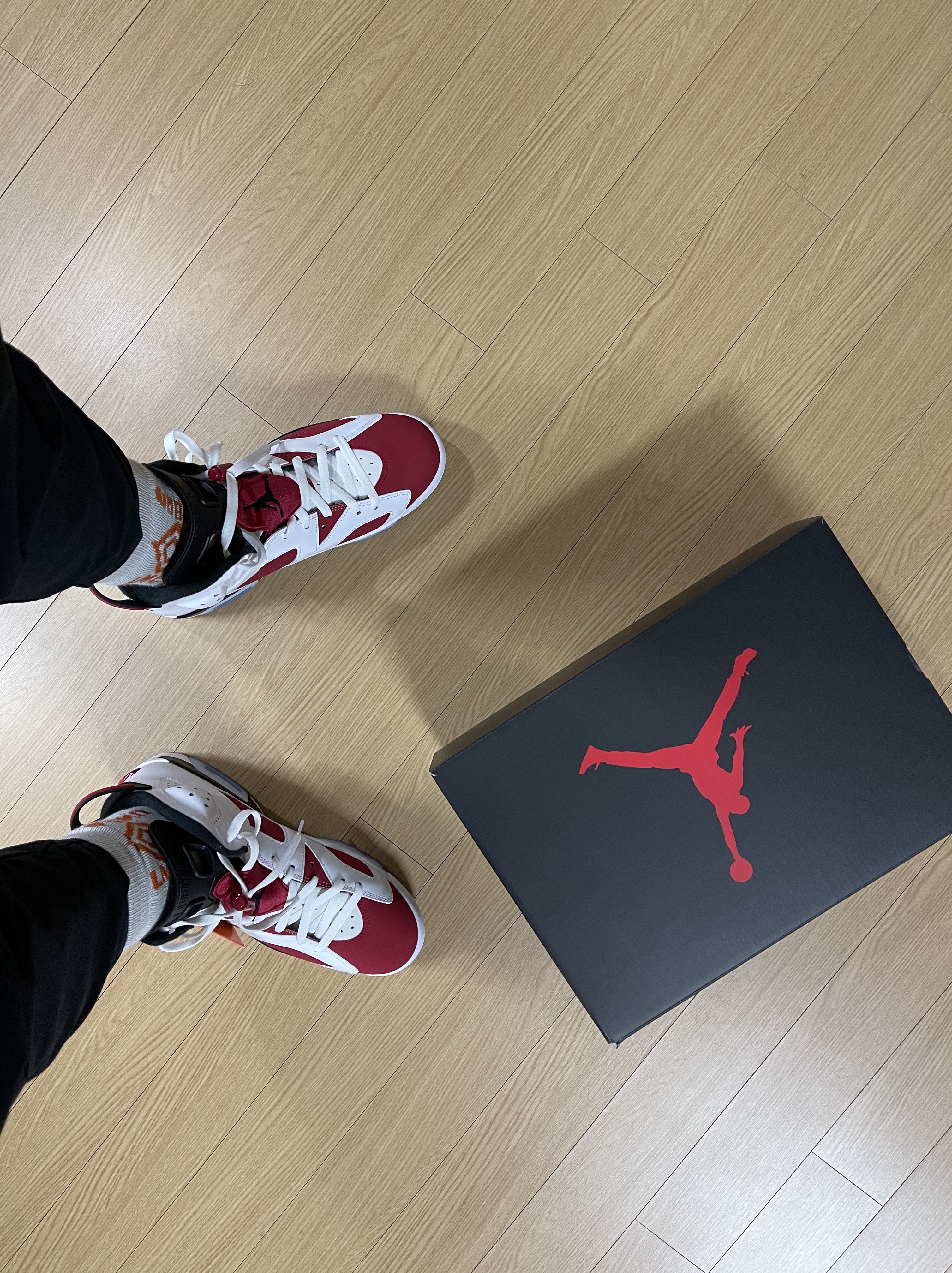 Jordan 6 Retro Carmine 2021, Nike x Bodega Dunk High Legend 착용 스타일 - 1