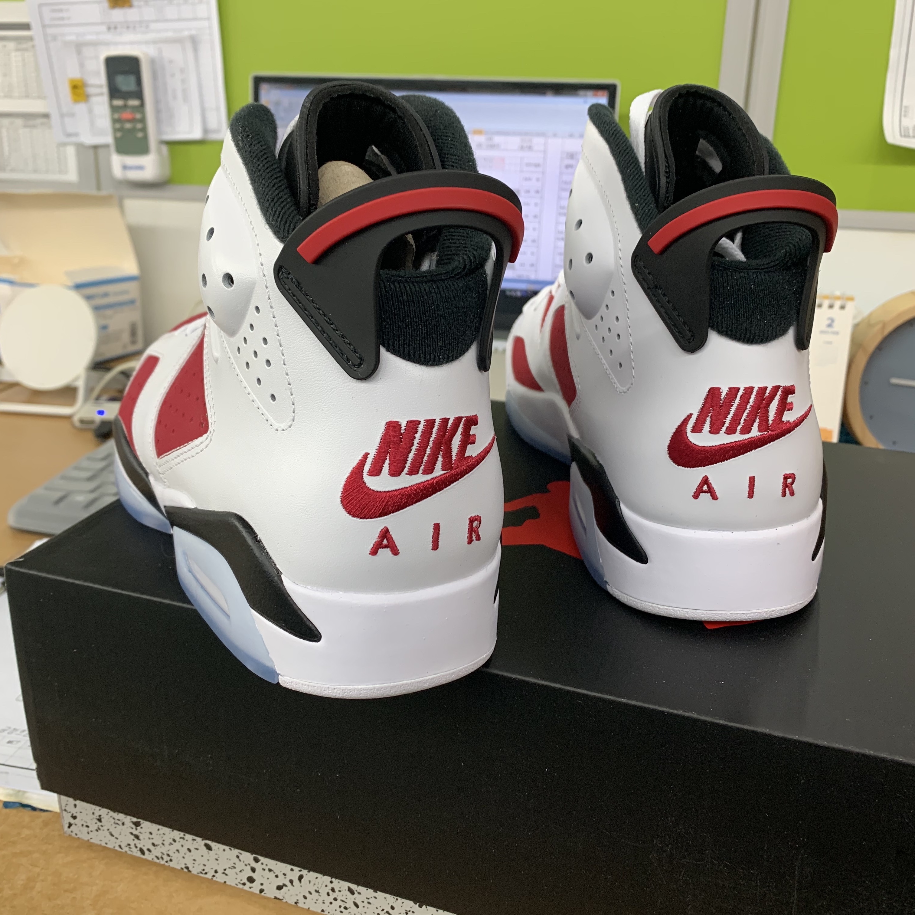 Jordan 6 Retro Carmine 2021 착용 스타일 - 3