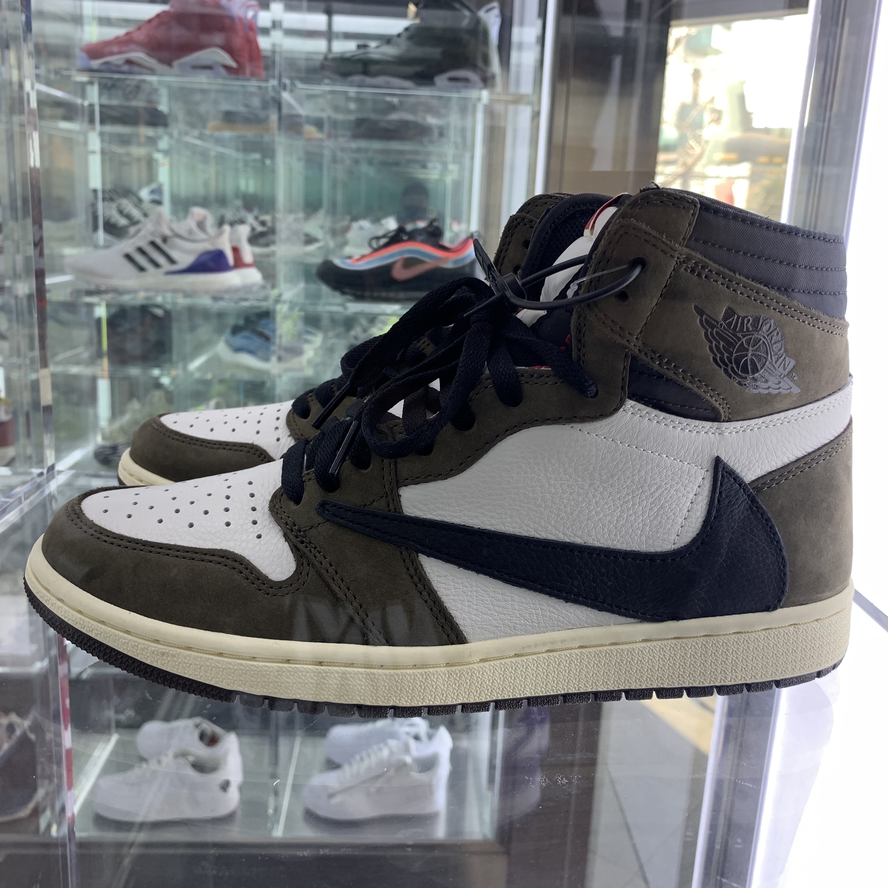 Jordan 1 x Dior High OG 착용 스타일 - 5