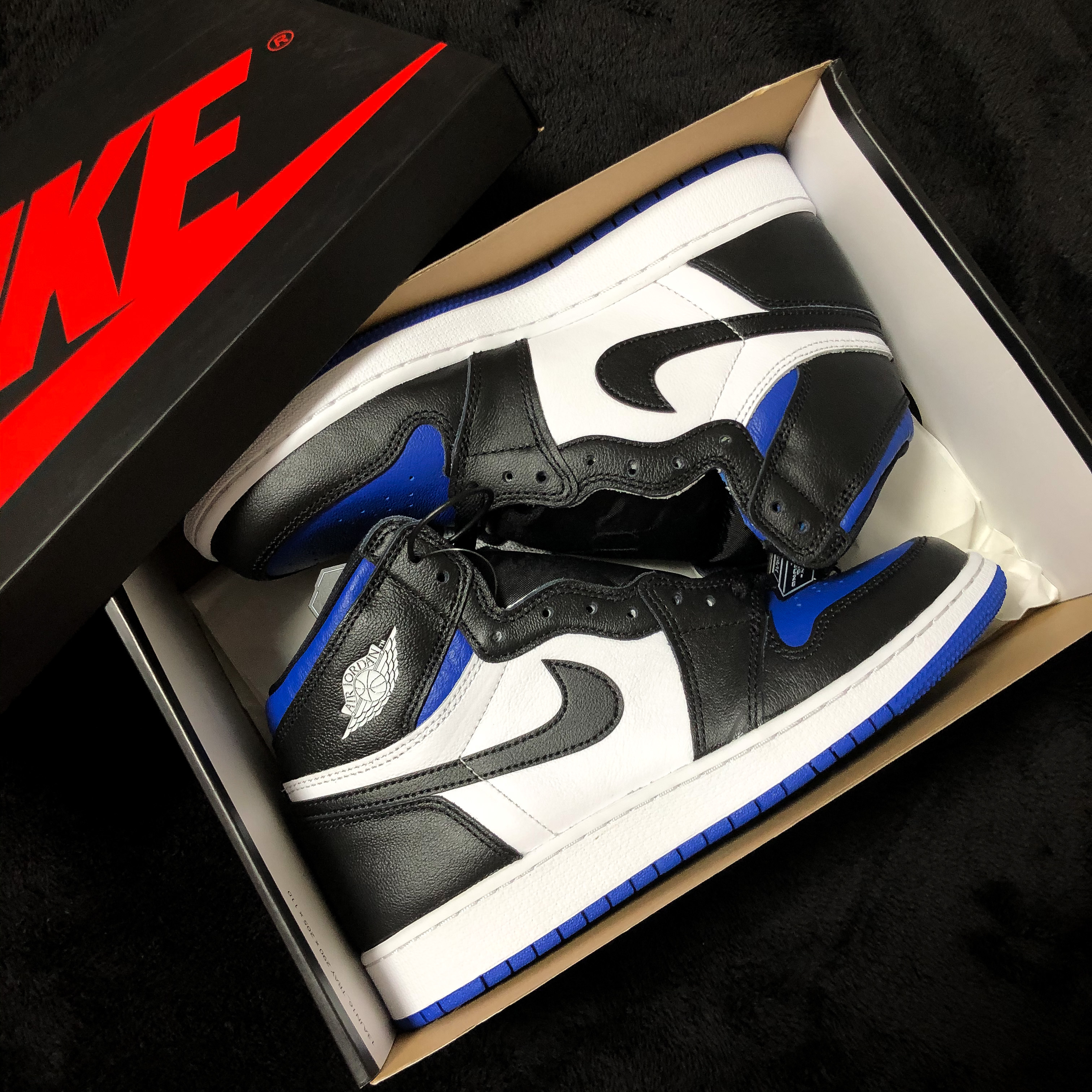 Jordan 1 Retro High OG Royal Toe, Jordan 1 Mid White Shadow 착용 스타일 - 2