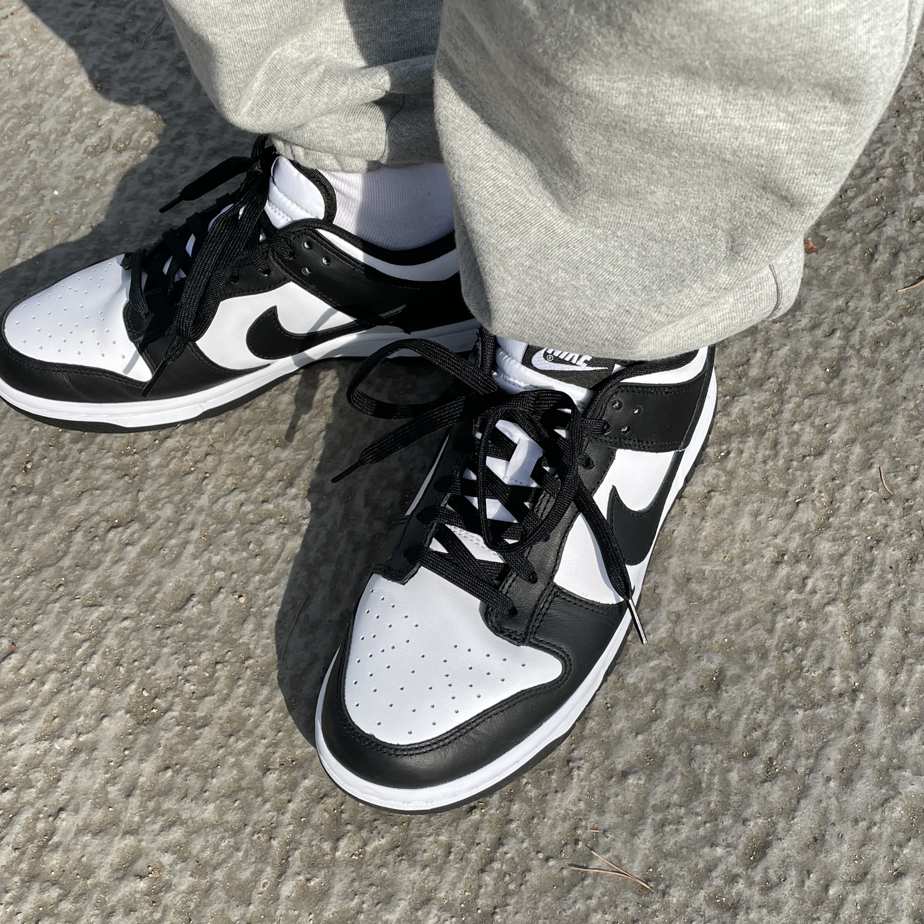 Nike Dunk Low Retro Black 착용 스타일 - 1