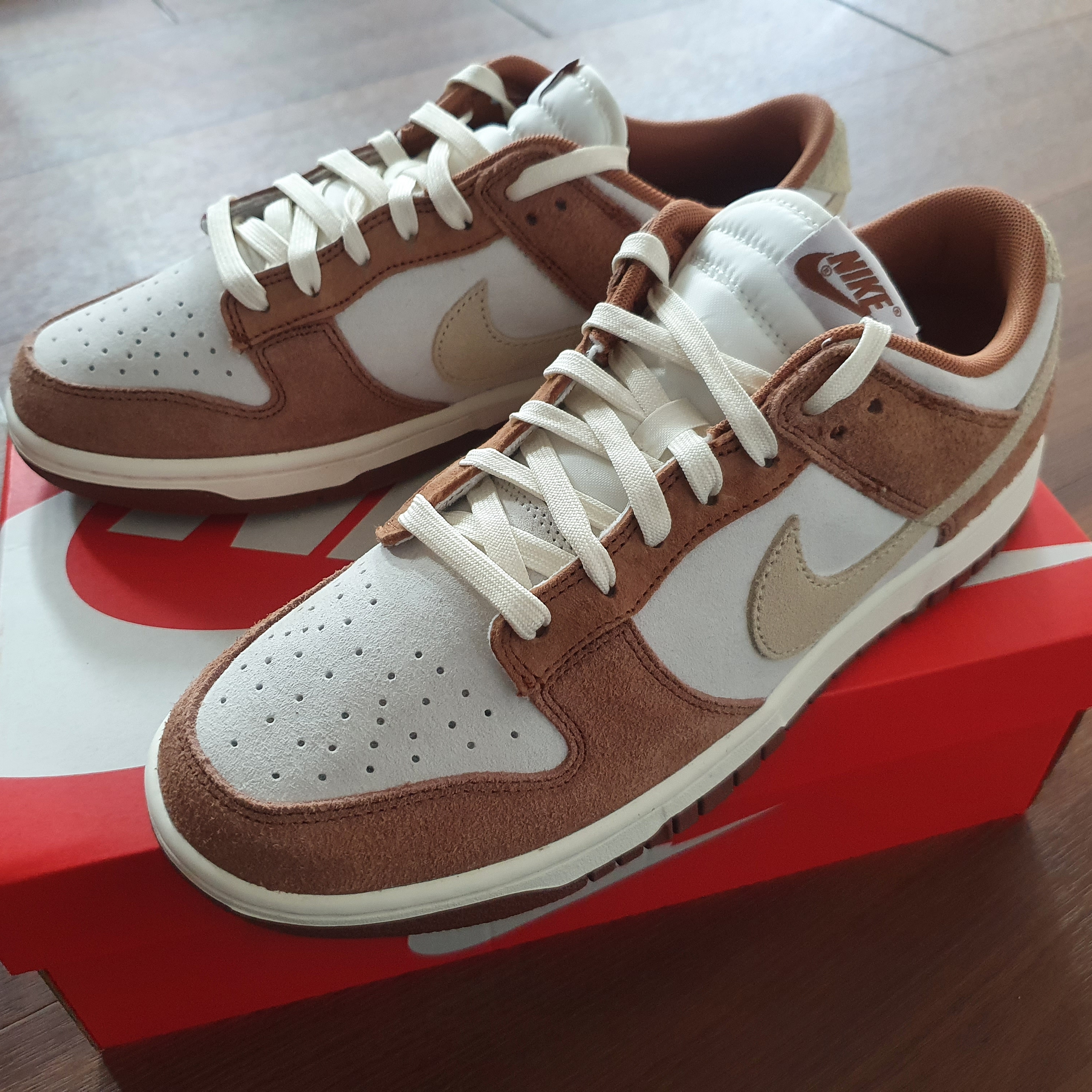 Nike Dunk Low Pro Premium Medium Curry 착용 스타일 - 1