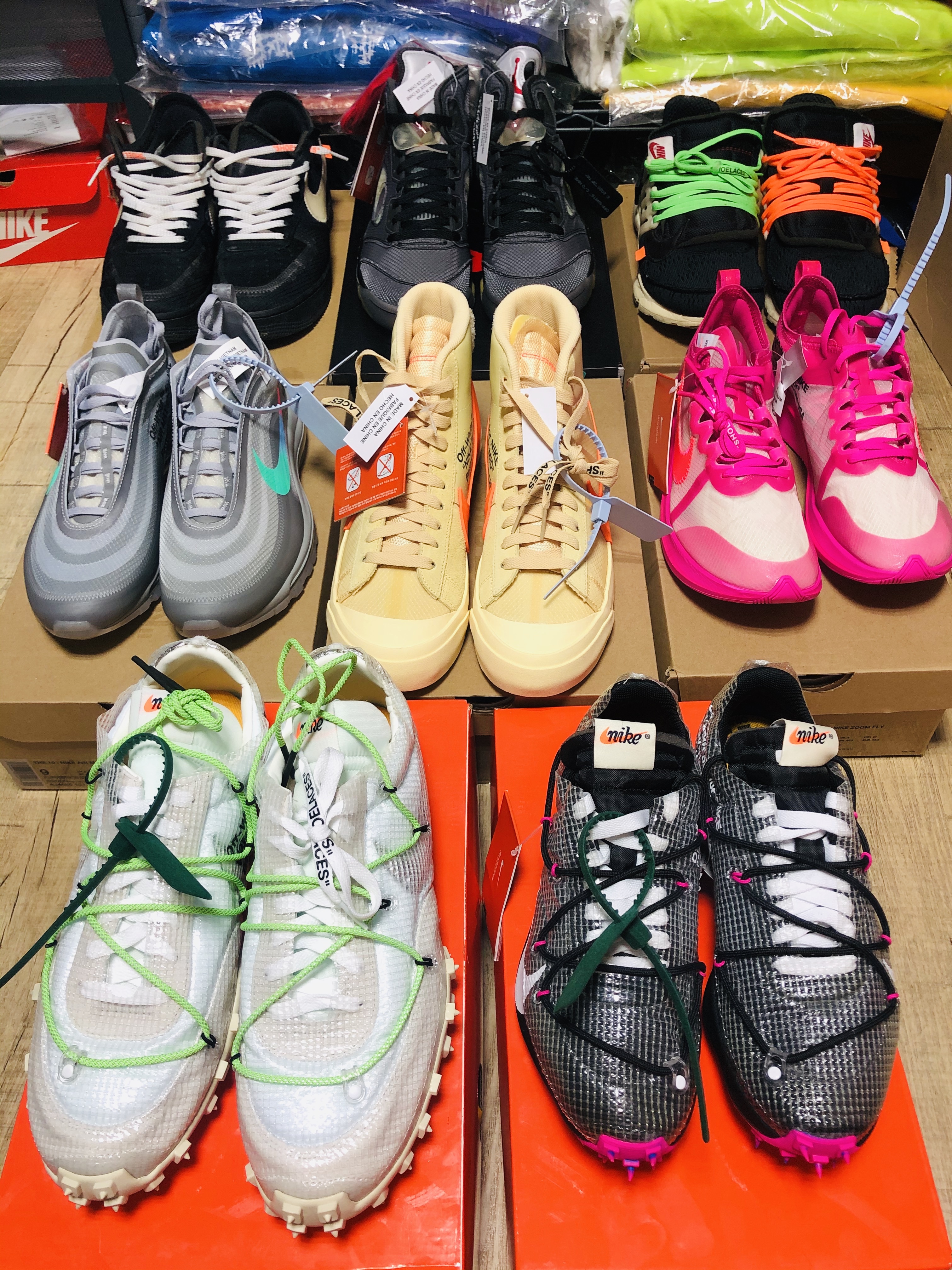 (W) Nike x Off-White Waffle Racer White, Nike x Off-White Air Force 1 Low Black White 착용 스타일